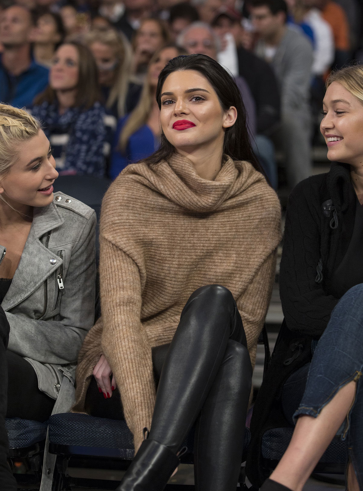 Kendall Jenner at the Knicks vs Wizards basketball game