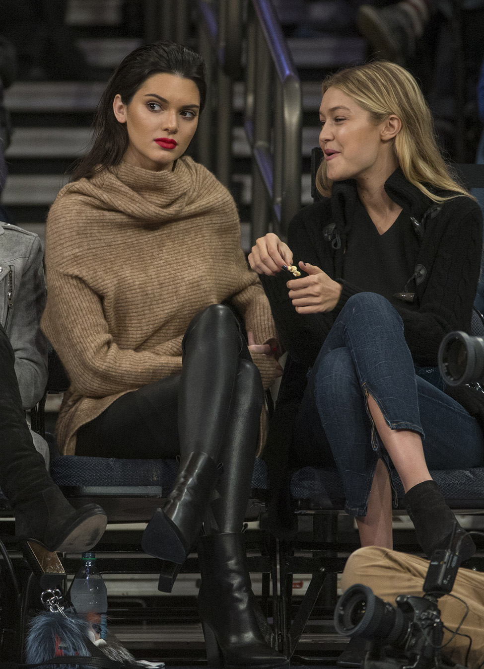 Kendall Jenner at the Knicks vs Wizards basketball game