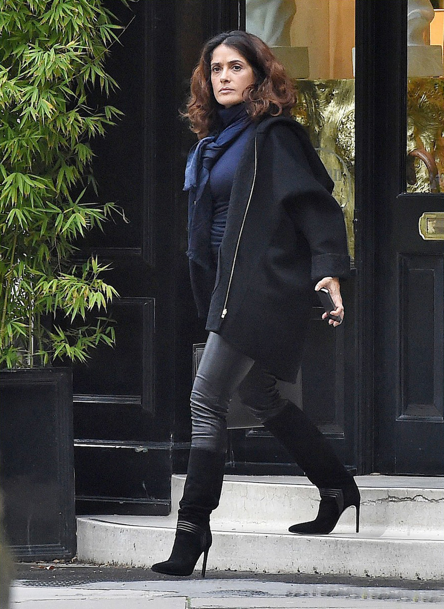 Salma Hayek shopping in London