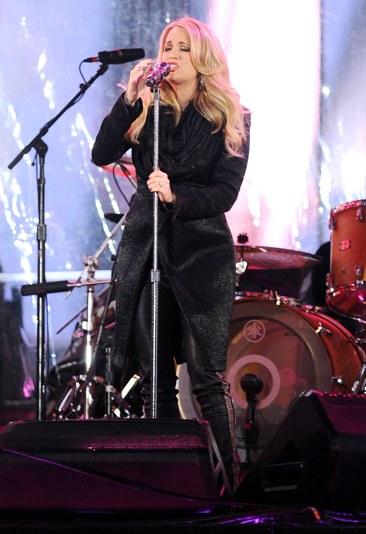 Carrie Underwood attends World AIDS Day Concert