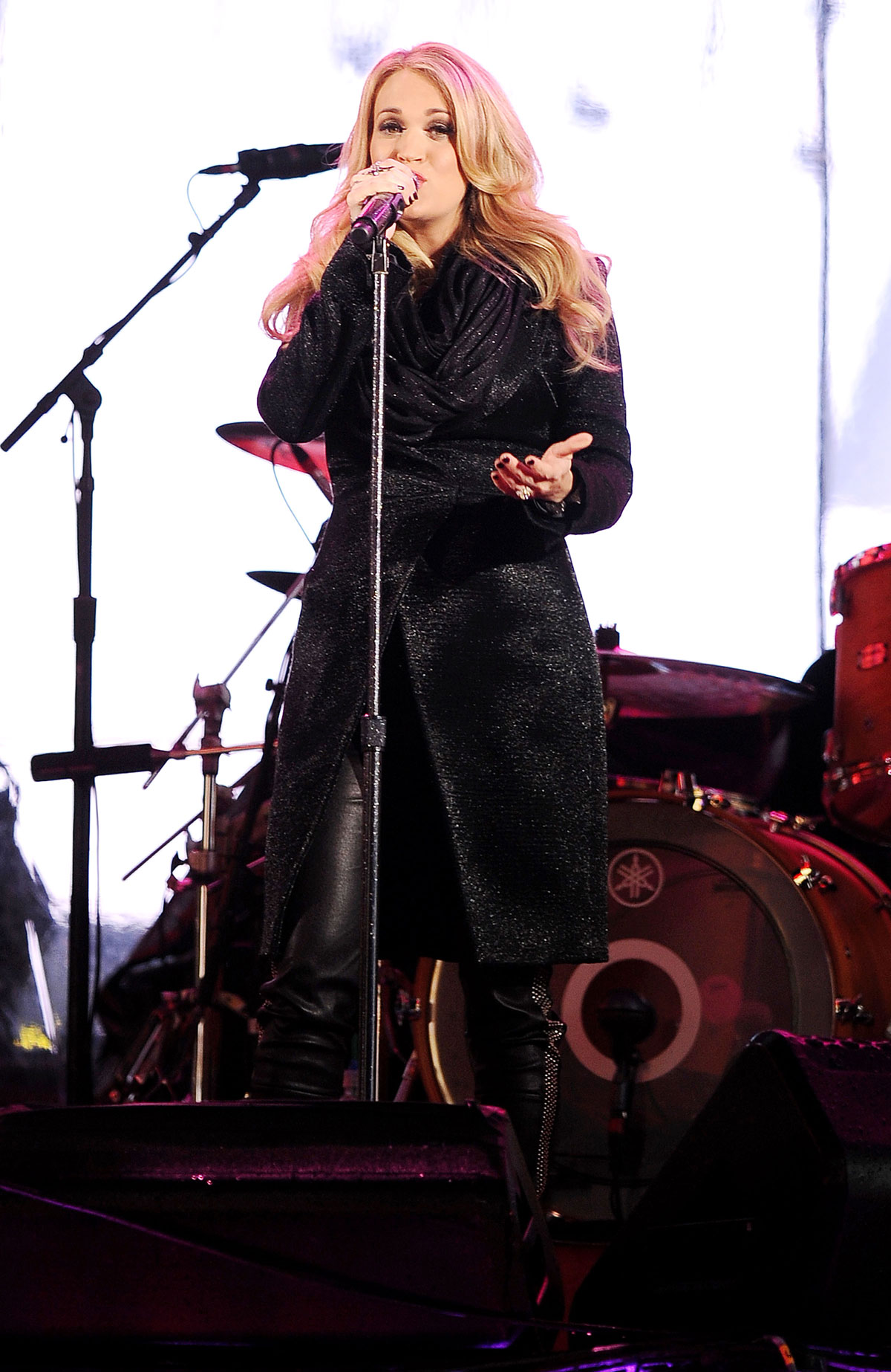 Carrie Underwood attends World AIDS Day Concert