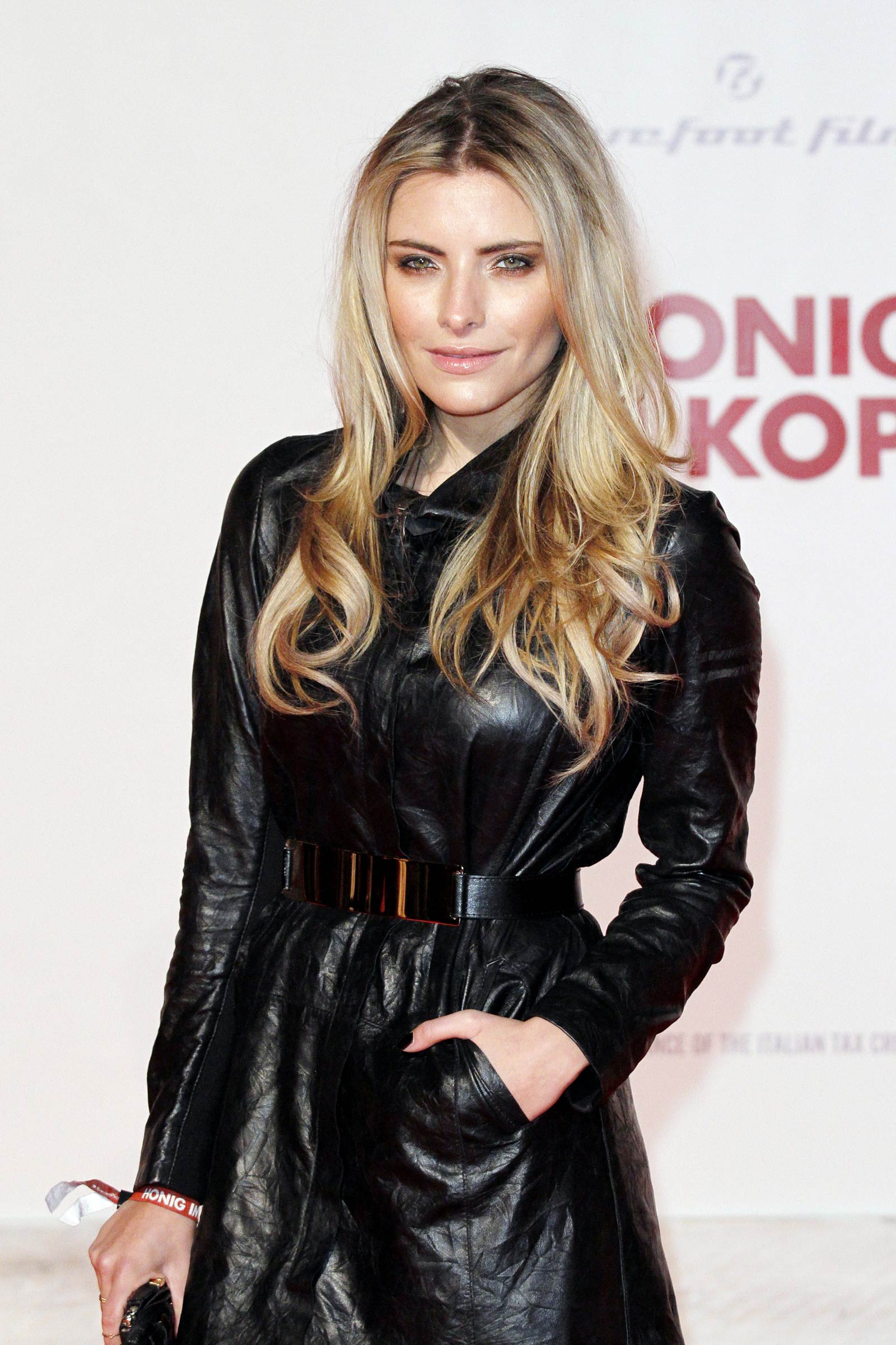 Sophia Thomalla attends Honig im Kopf premiere