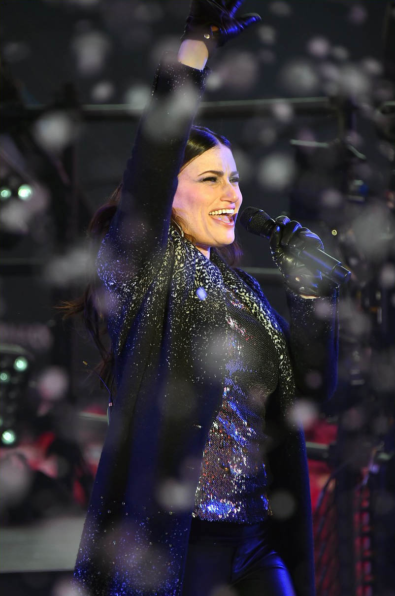 Idina Menzel performs at New Years Eve 2015