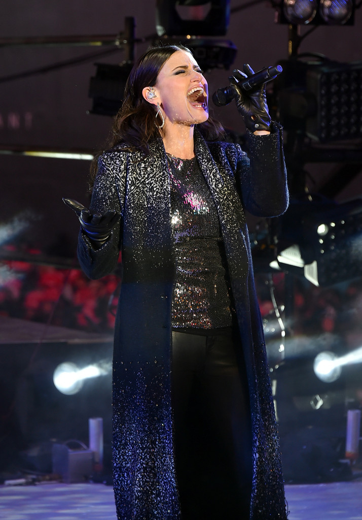 Idina Menzel performs at New Years Eve 2015
