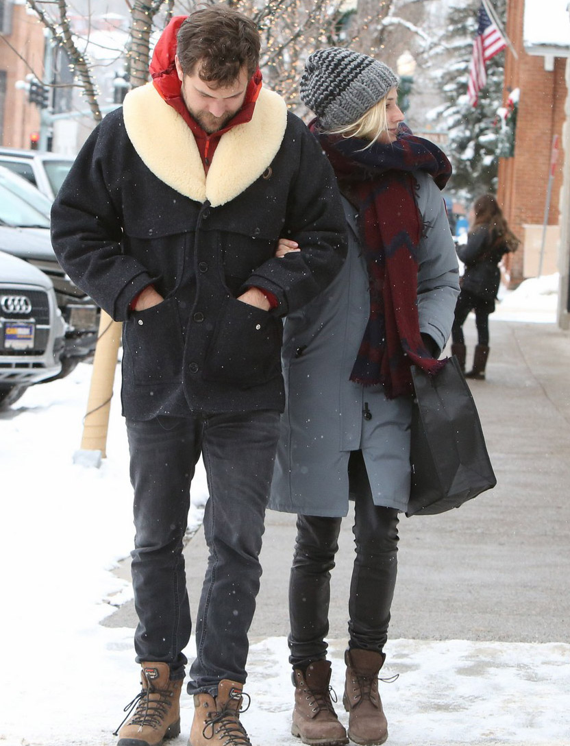 Diane Kruger strolls in Aspen