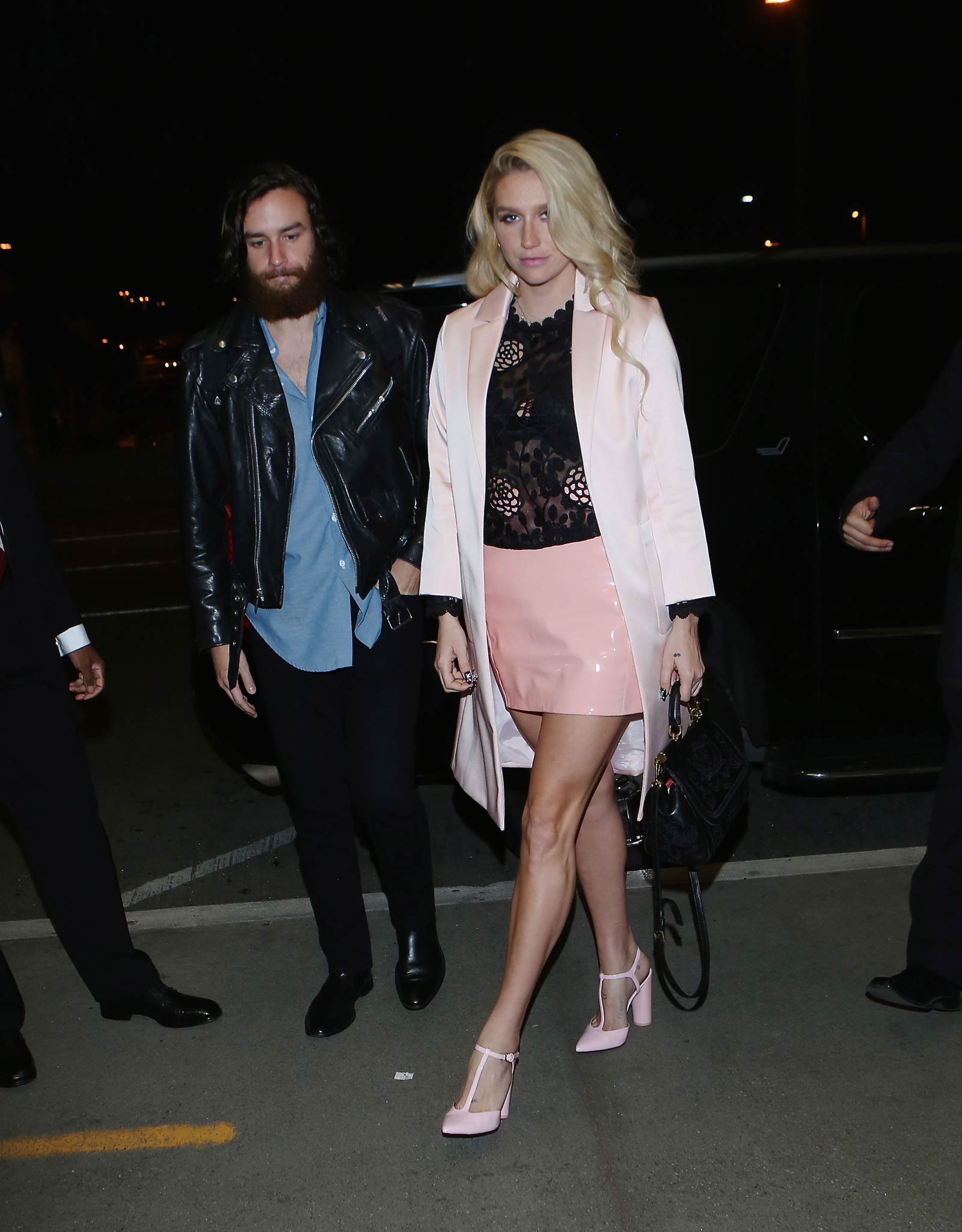 Kesha departing on a flight at LAX airport in Los Angeles