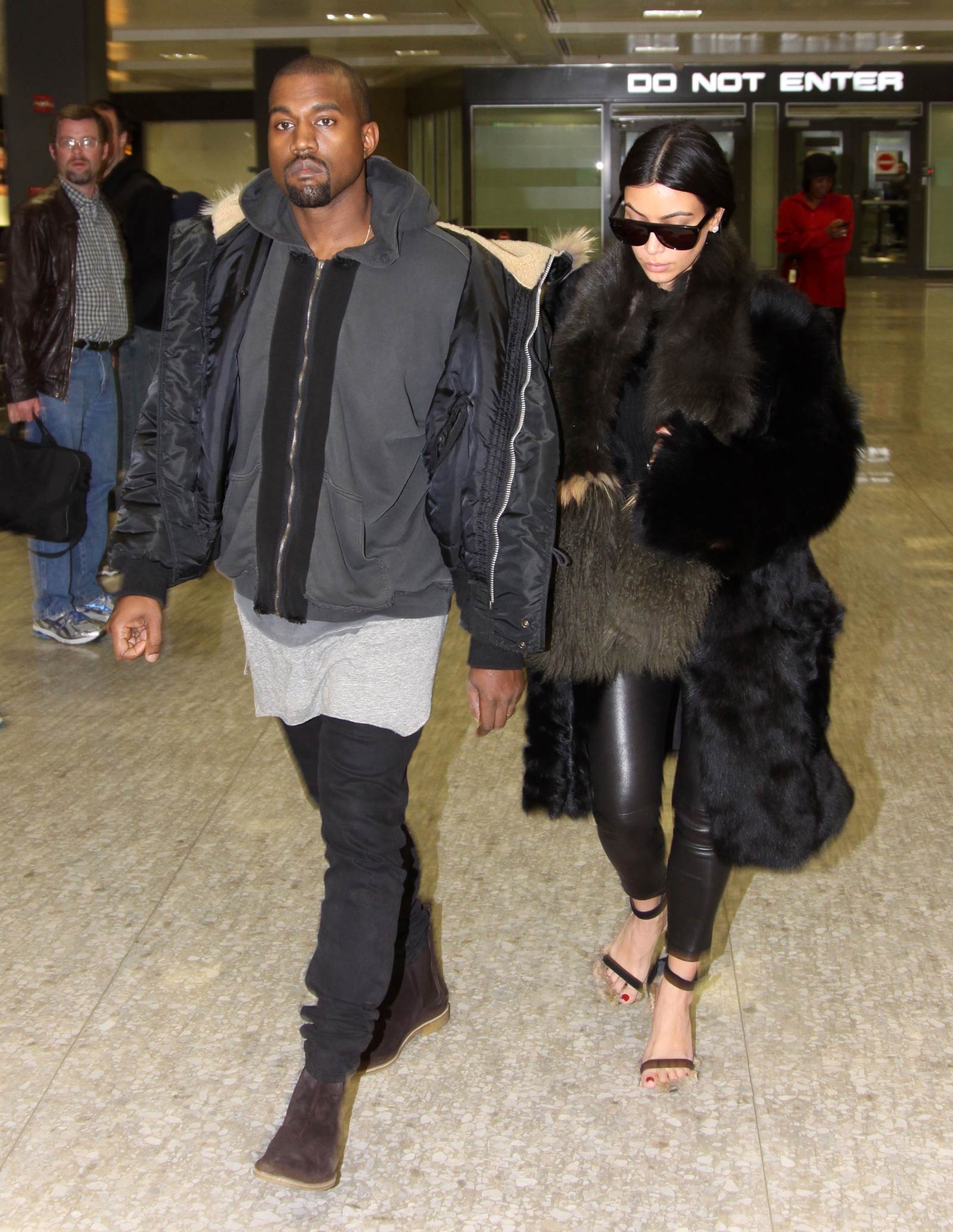 Kim Kardashian arriving at Washington Dulles International Airport