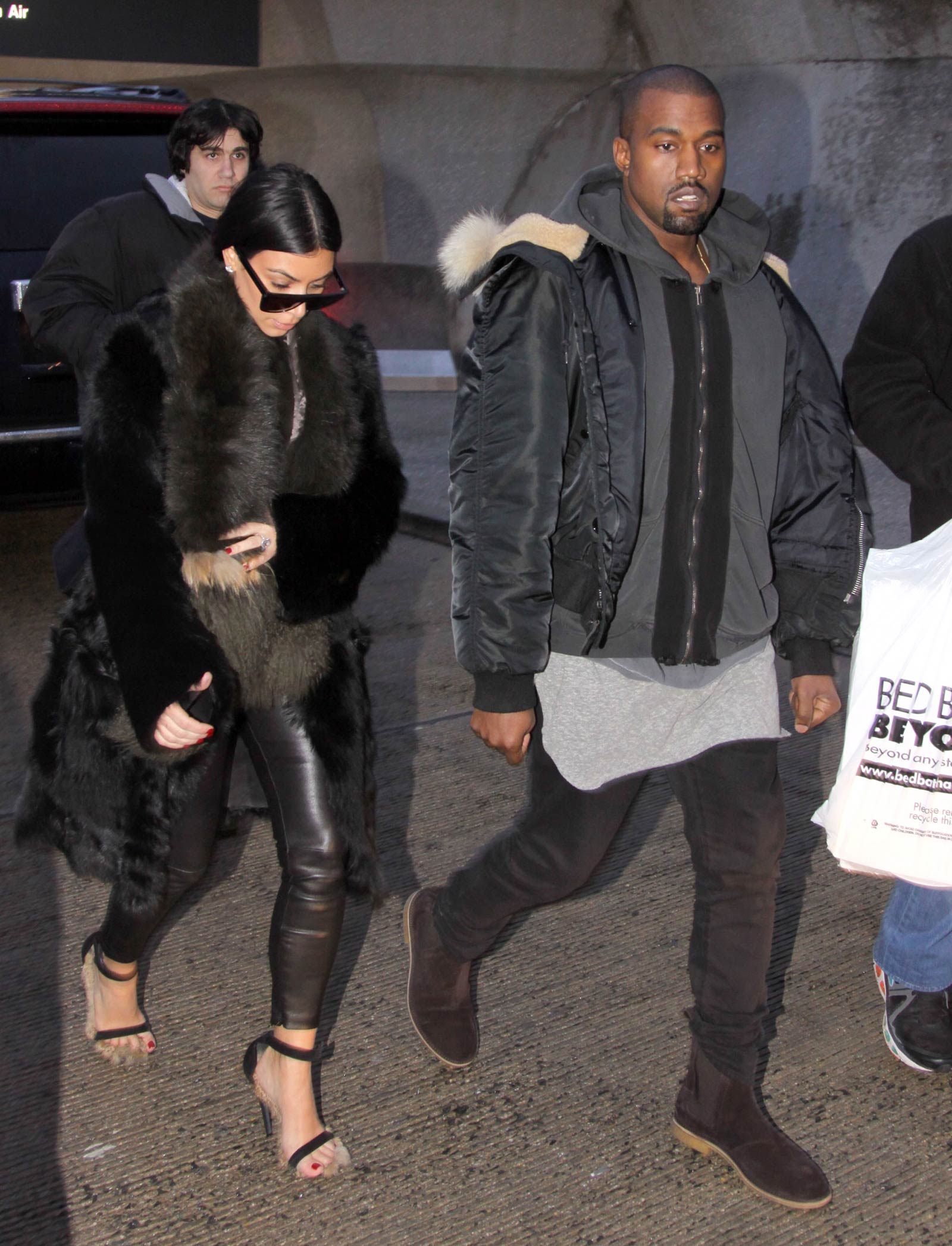 Kim Kardashian arriving at Washington Dulles International Airport