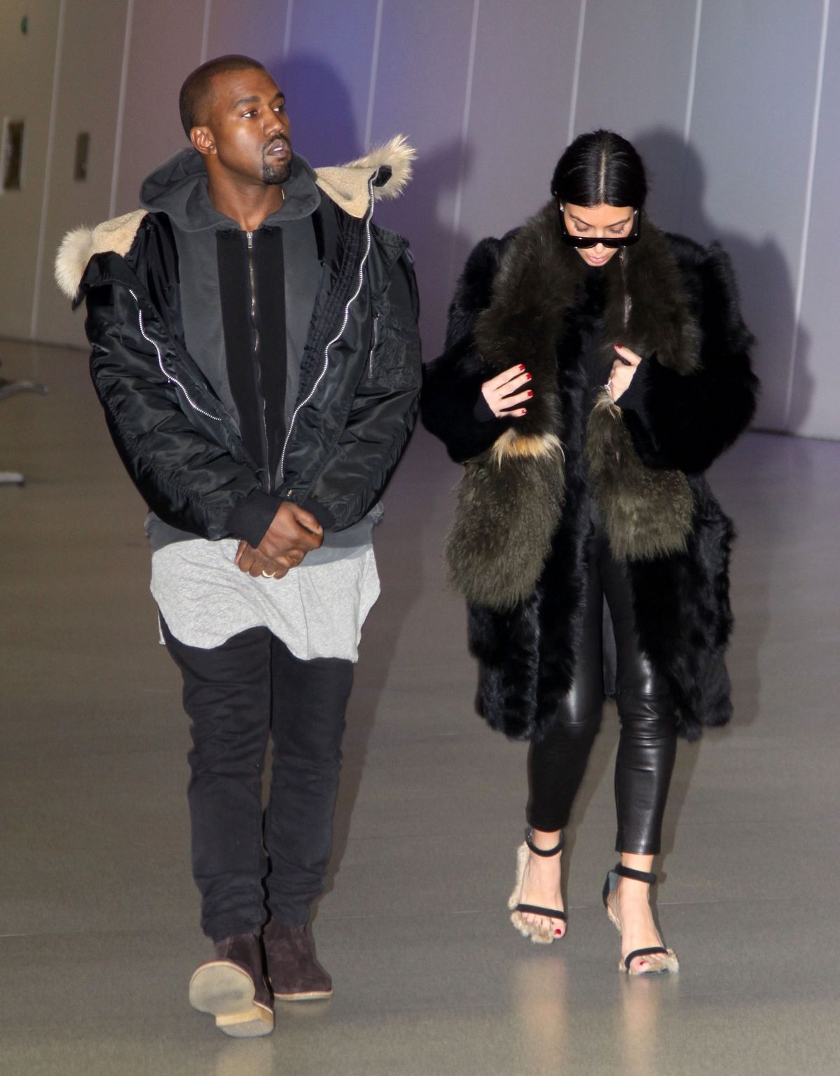 Kim Kardashian arriving at Washington Dulles International Airport