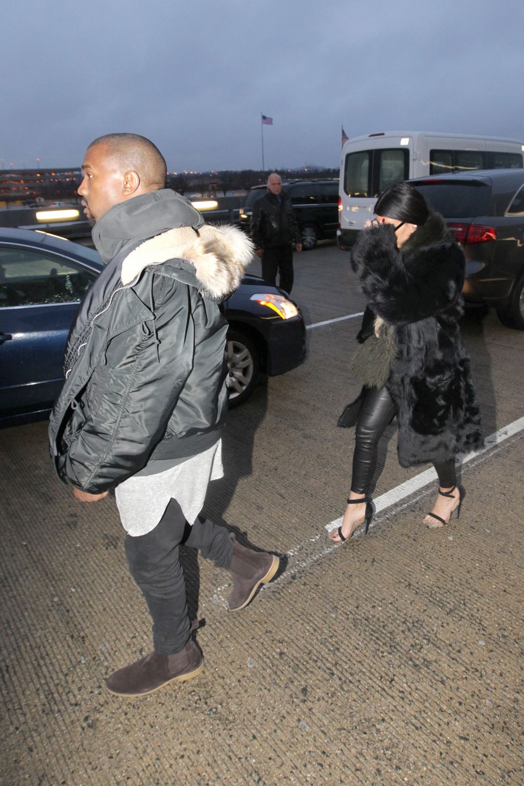 Kim Kardashian arriving at Washington Dulles International Airport