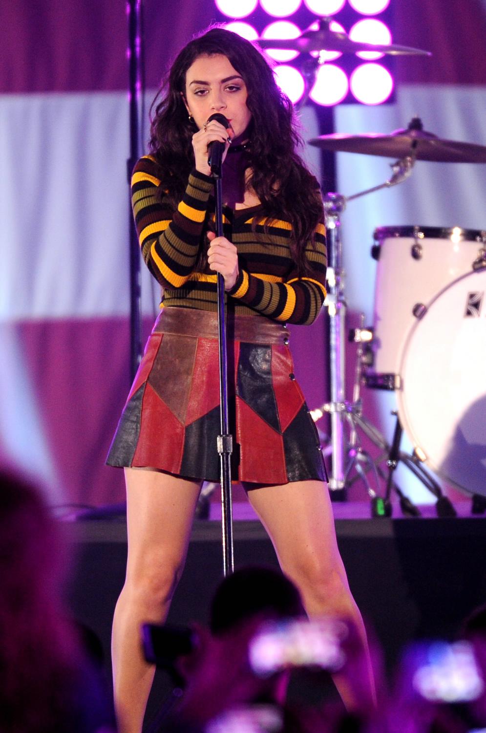 Charli XCX at VH1 Papa John’s Super Bowl Blitz