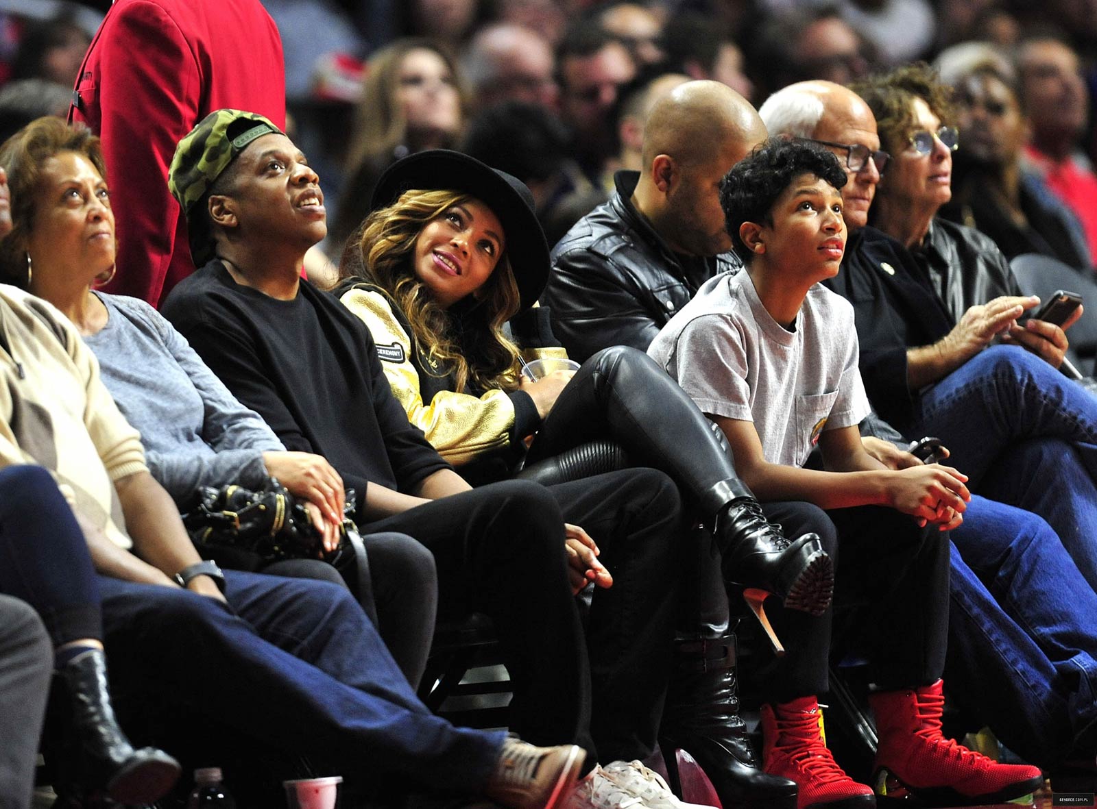 Beyonce attends Los Angeles Clippers vs Cleveland Cavaliers game