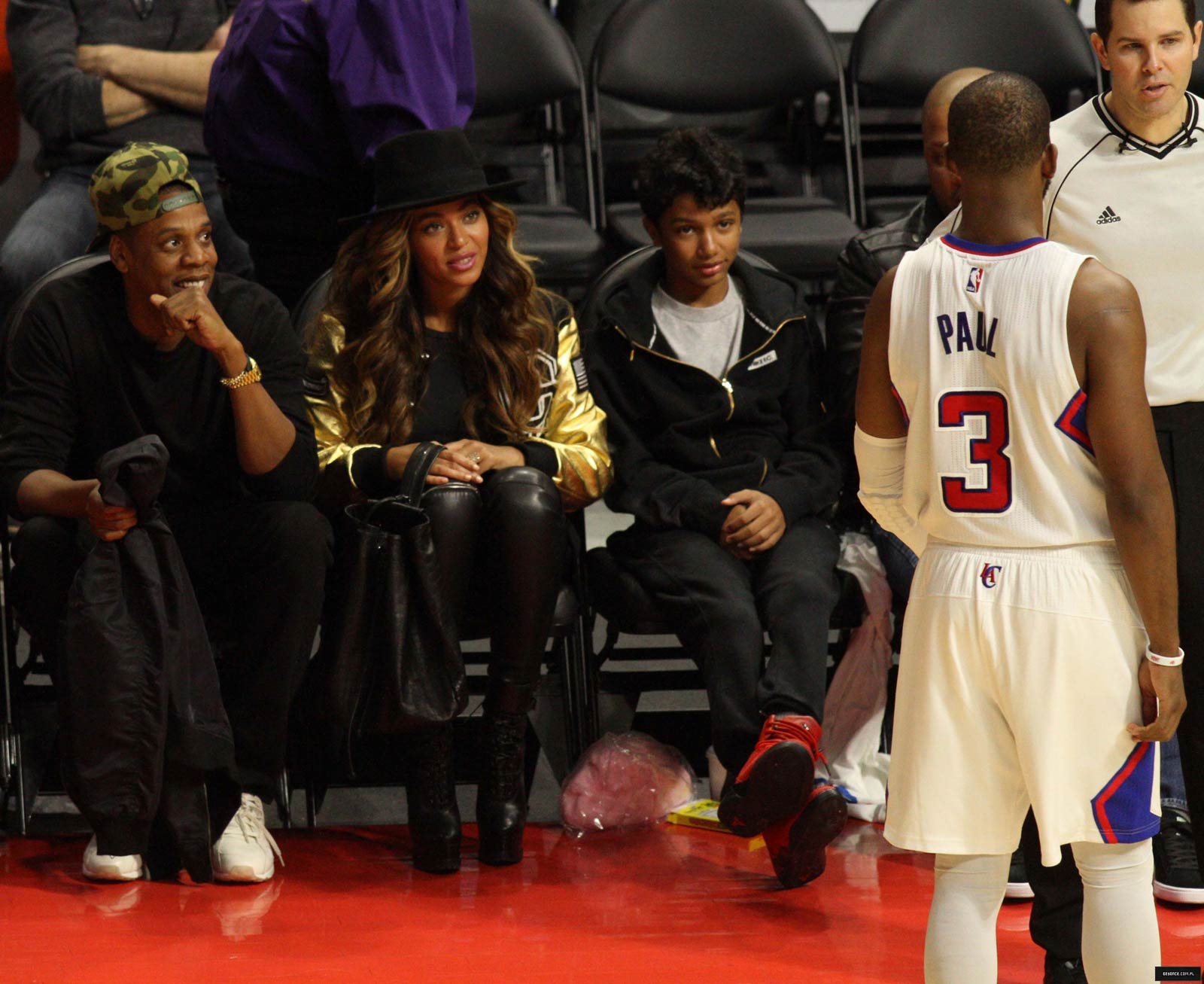 Beyonce attends Los Angeles Clippers vs Cleveland Cavaliers game