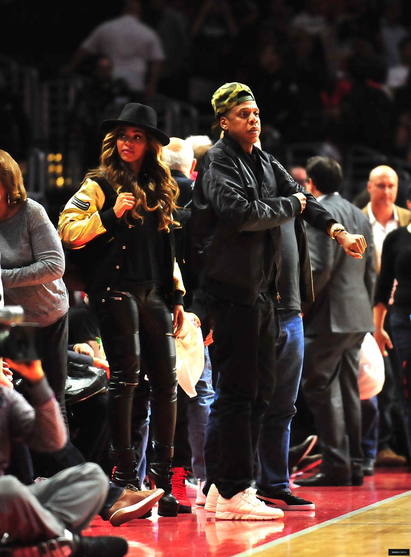 Beyonce attends Los Angeles Clippers vs Cleveland Cavaliers game