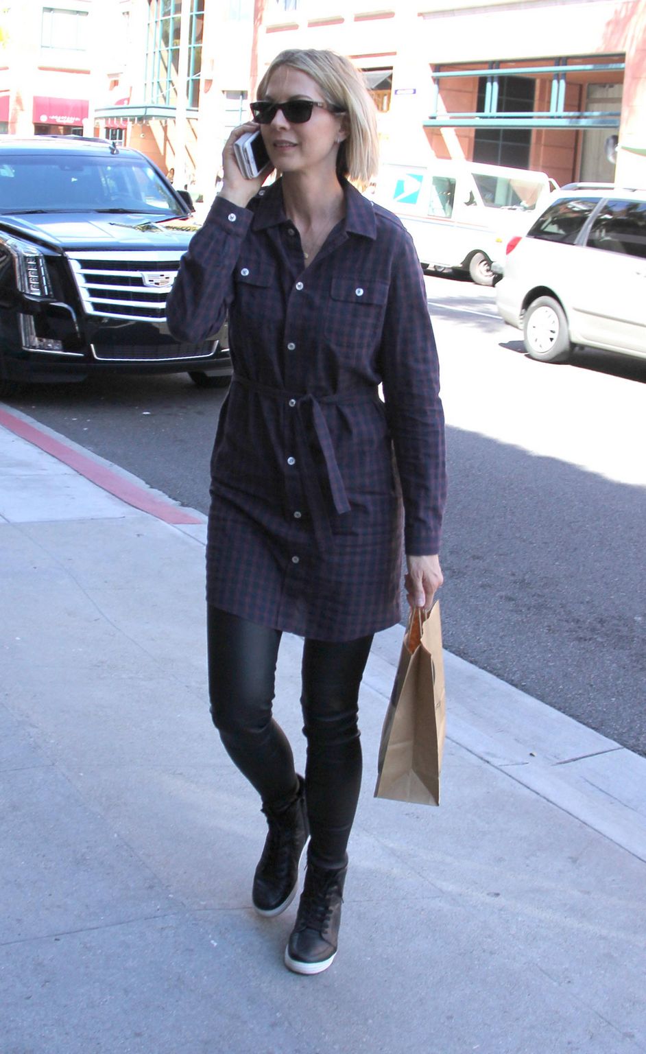 Jenna Elfman spotted in Beverly Hills