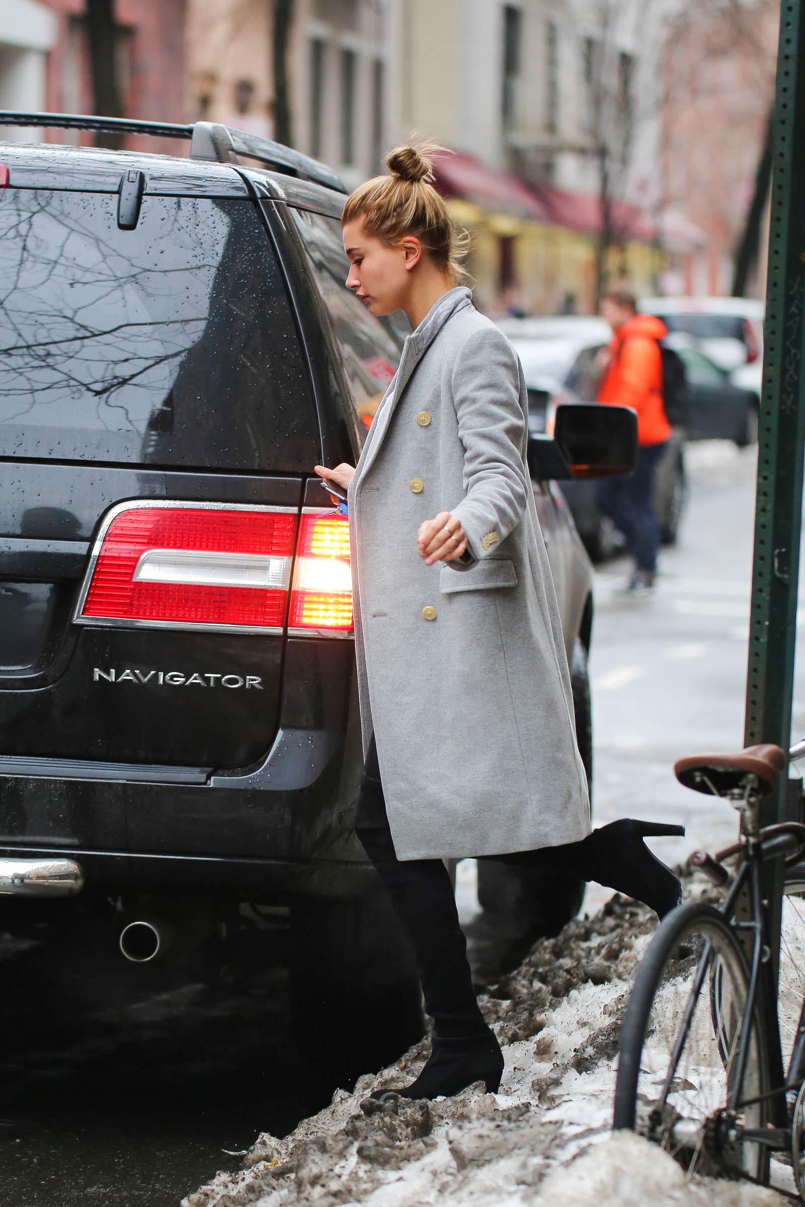 Hailey Baldwin out shopping in New York