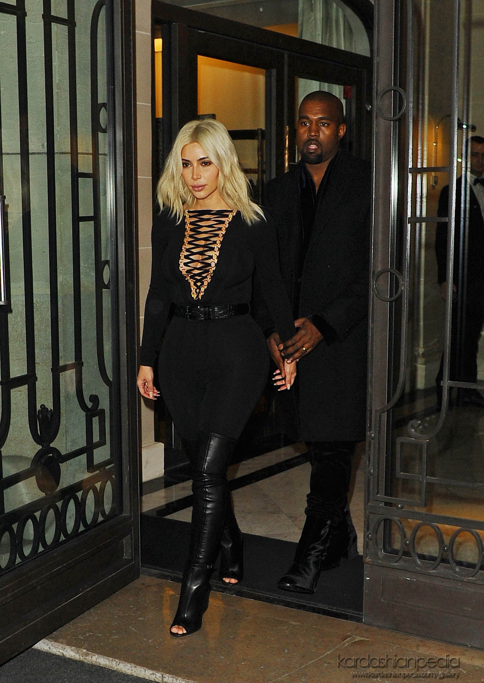 Kim Kardashian step out of her hotel