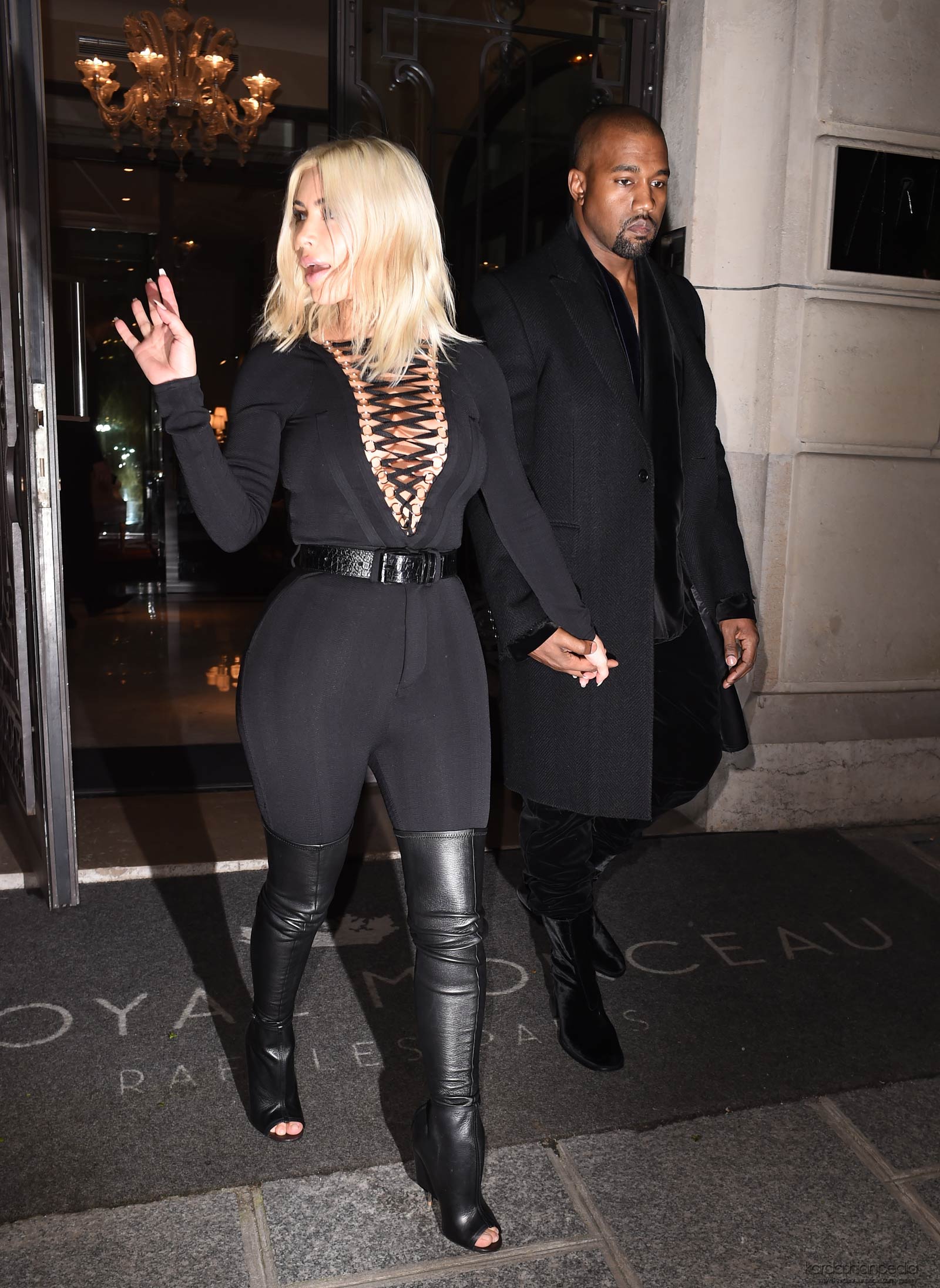 Kim Kardashian step out of her hotel