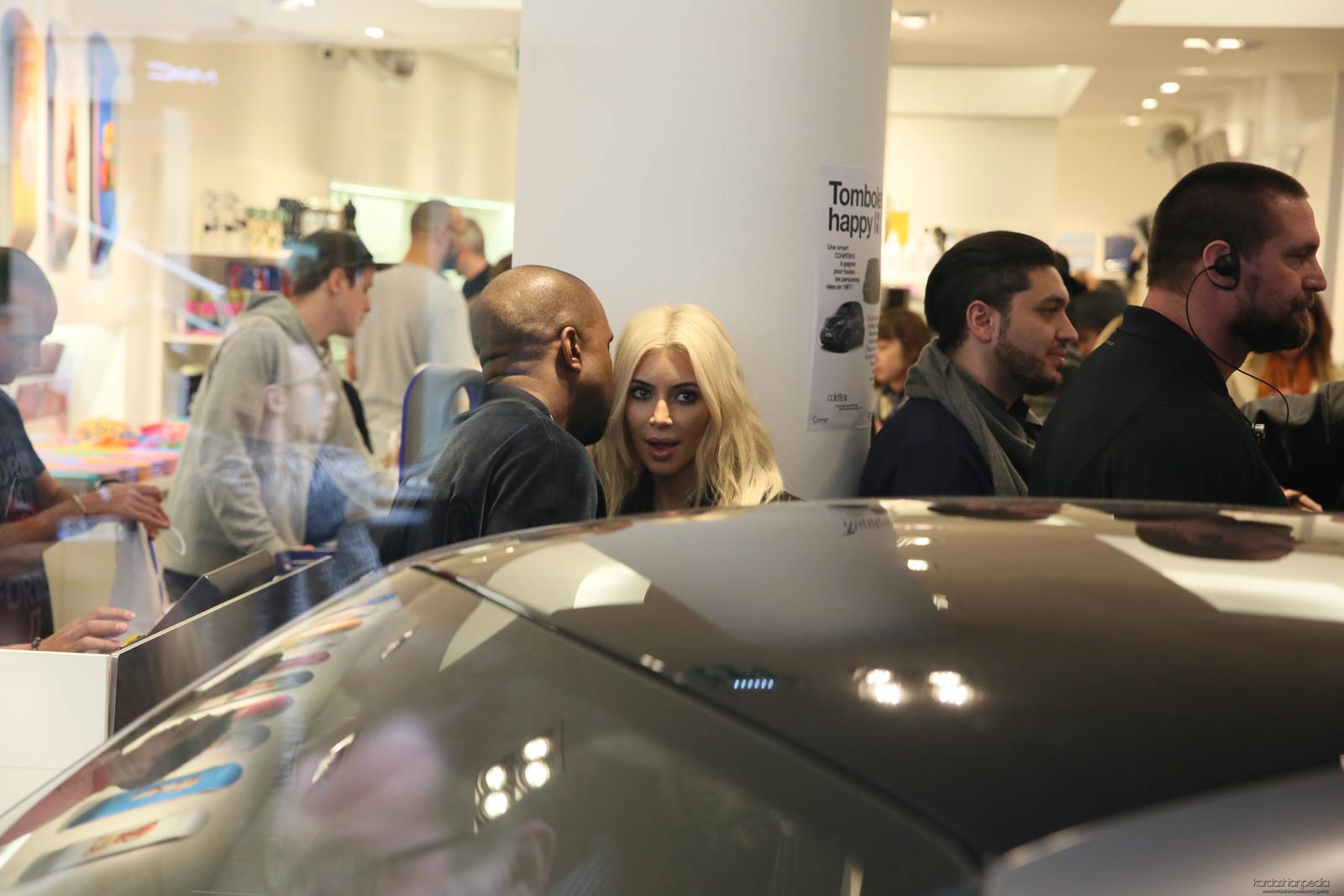 Kim Kardashian shopping in Paris