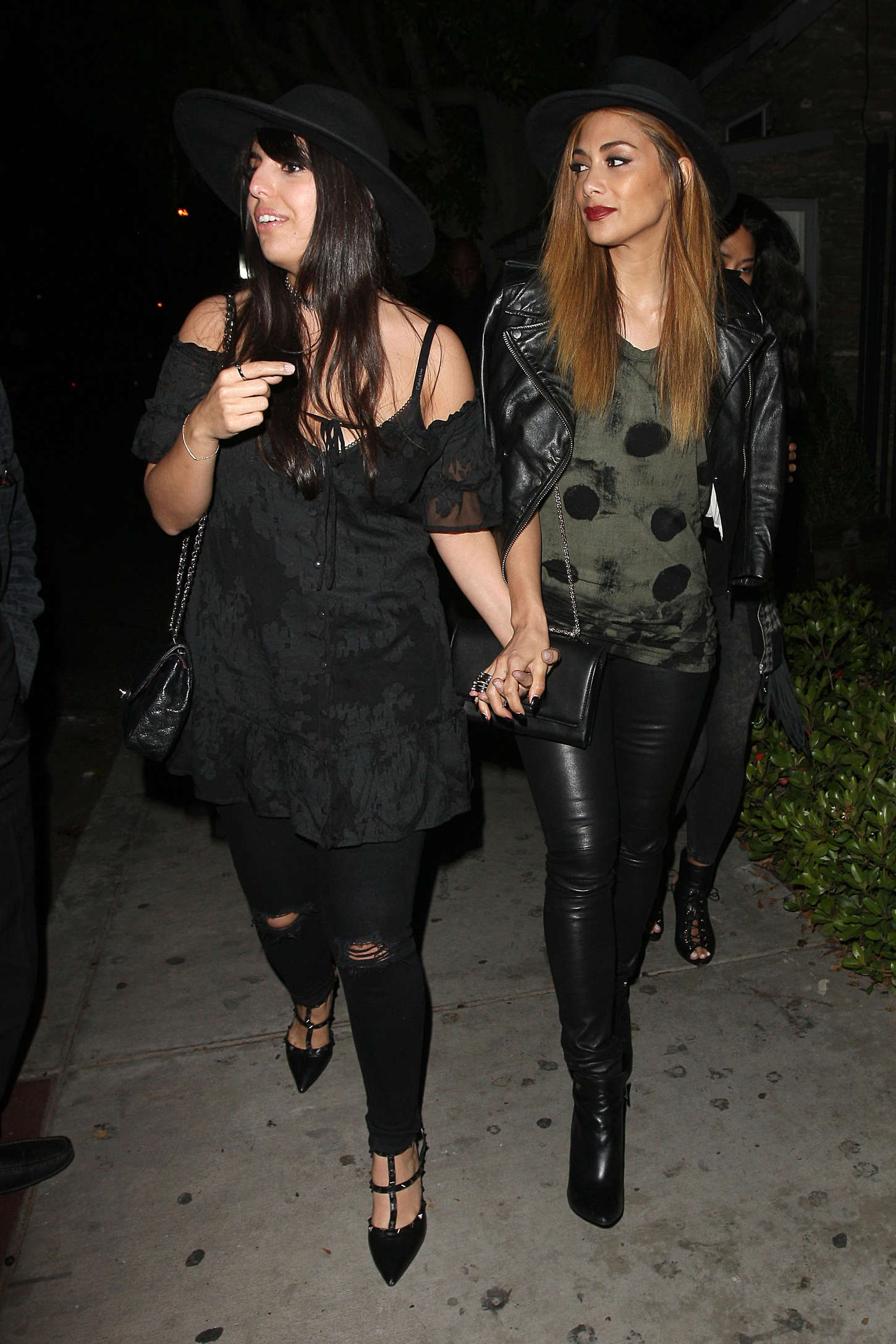 Nicole Scherzinger Leaves a Party with her friends