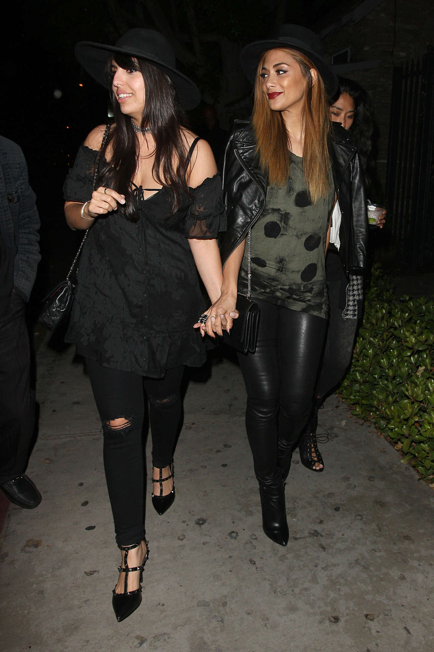 Nicole Scherzinger Leaves a Party with her friends