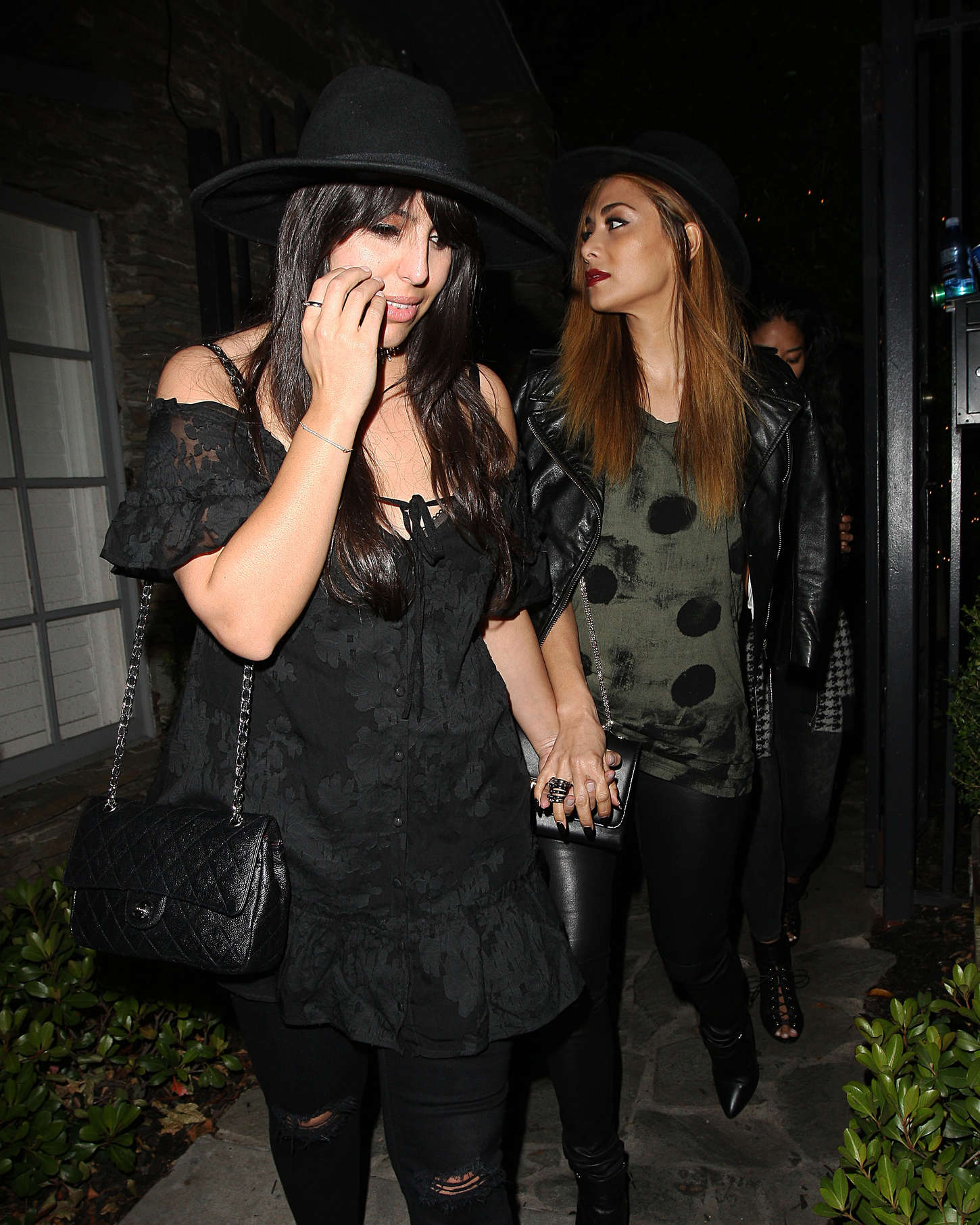 Nicole Scherzinger Leaves a Party with her friends