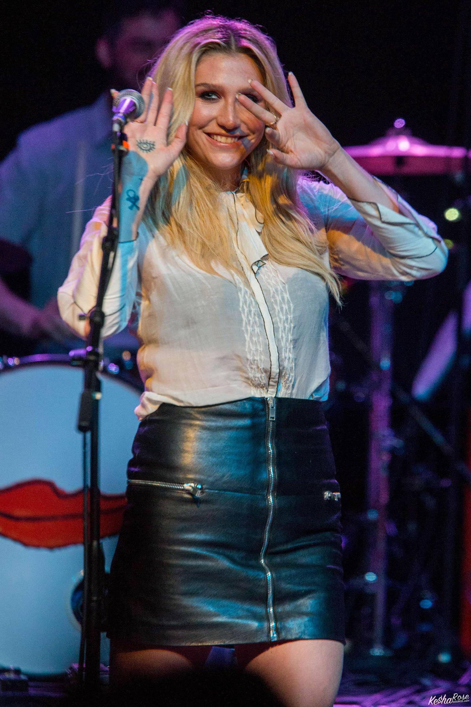 Kesha on stage at Brian Fest: A Night to Celebrate the Music of Brian Wilson