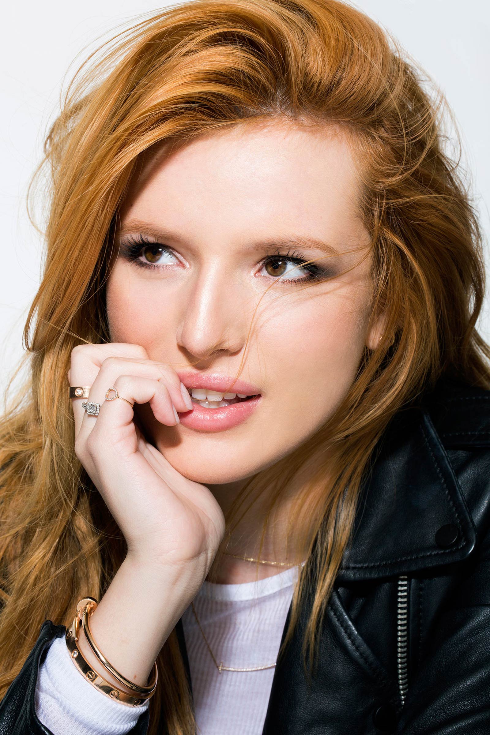 Bella Thorne photoshoot for Yahoo Beauty