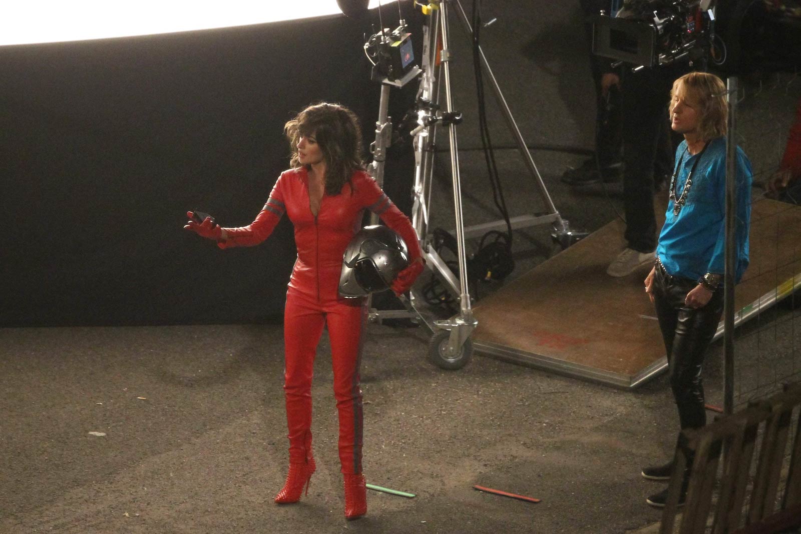 Penelope Cruz films some night scenes for Zoolander 2