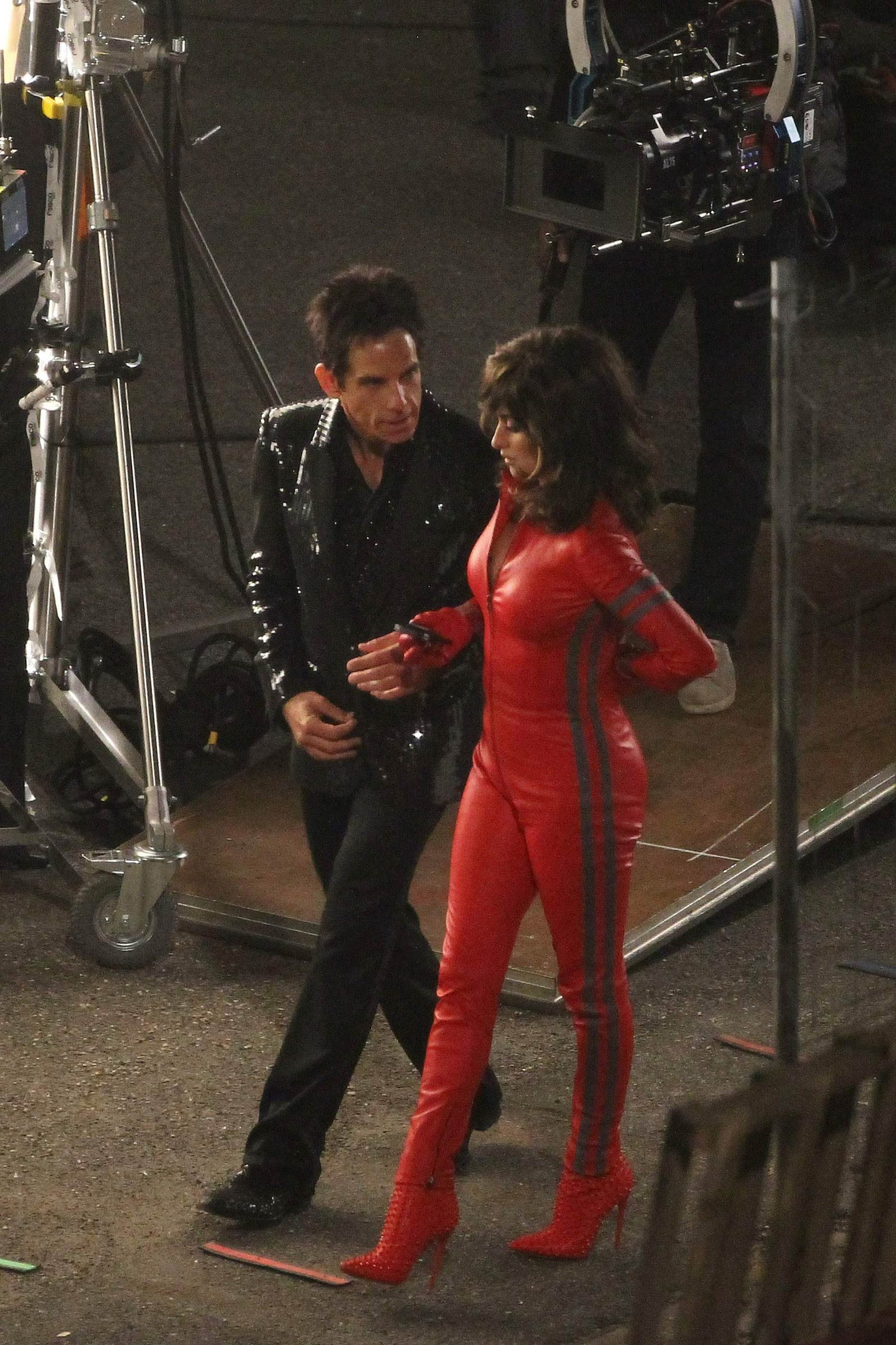 Penelope Cruz films some night scenes for Zoolander 2