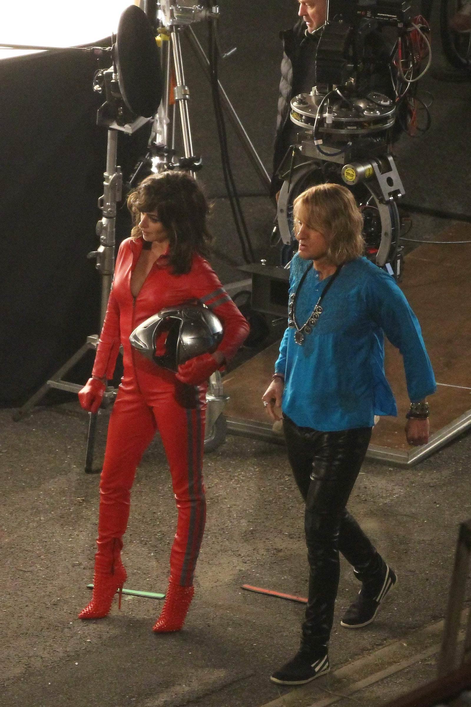 Penelope Cruz films some night scenes for Zoolander 2