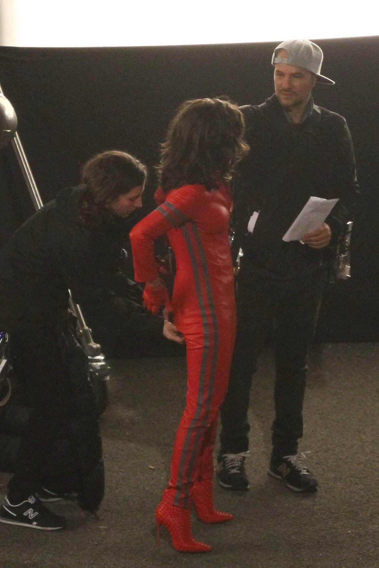 Penelope Cruz films some night scenes for Zoolander 2