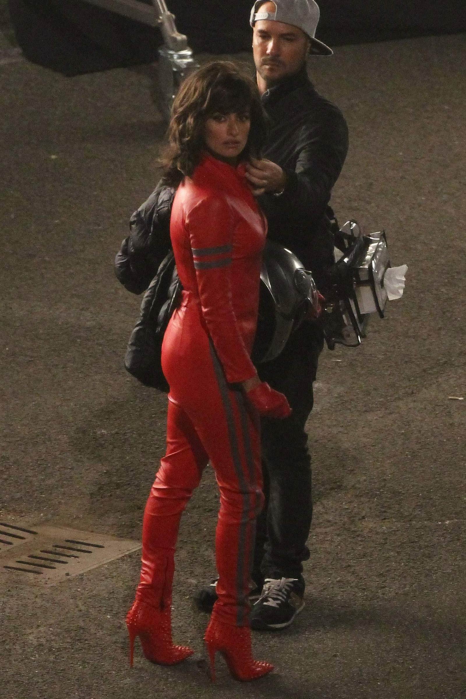 Penelope Cruz films some night scenes for Zoolander 2