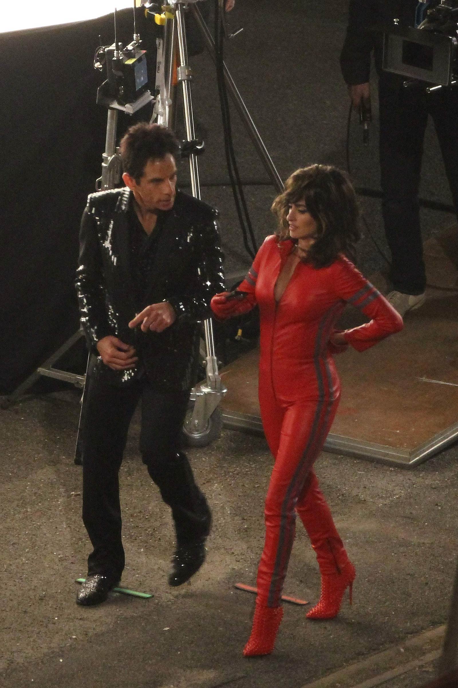 Penelope Cruz films some night scenes for Zoolander 2