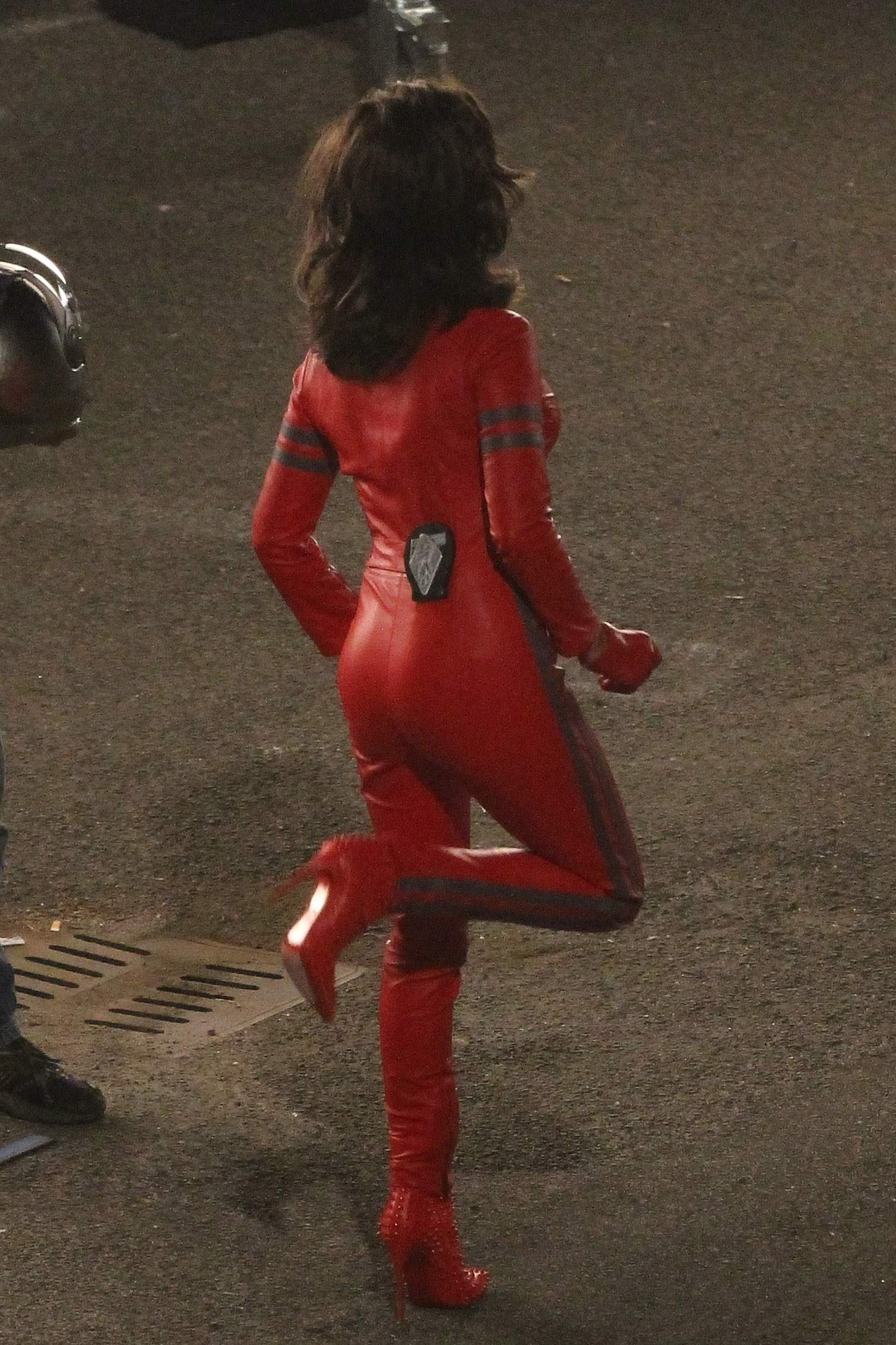 Penelope Cruz films some night scenes for Zoolander 2