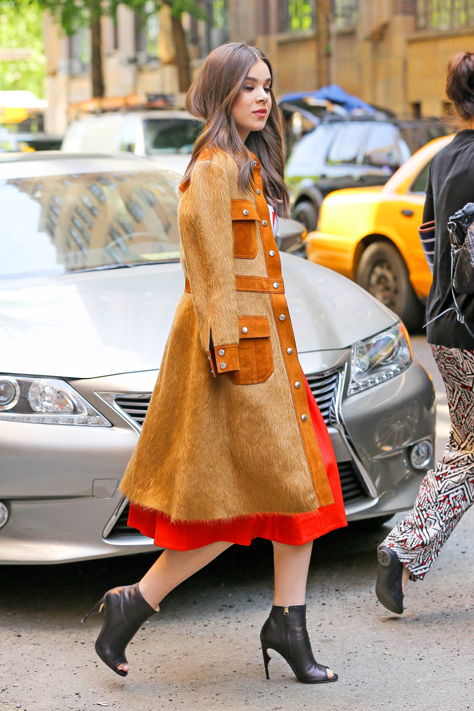 Hailee Steinfeld leaving The View in NYC