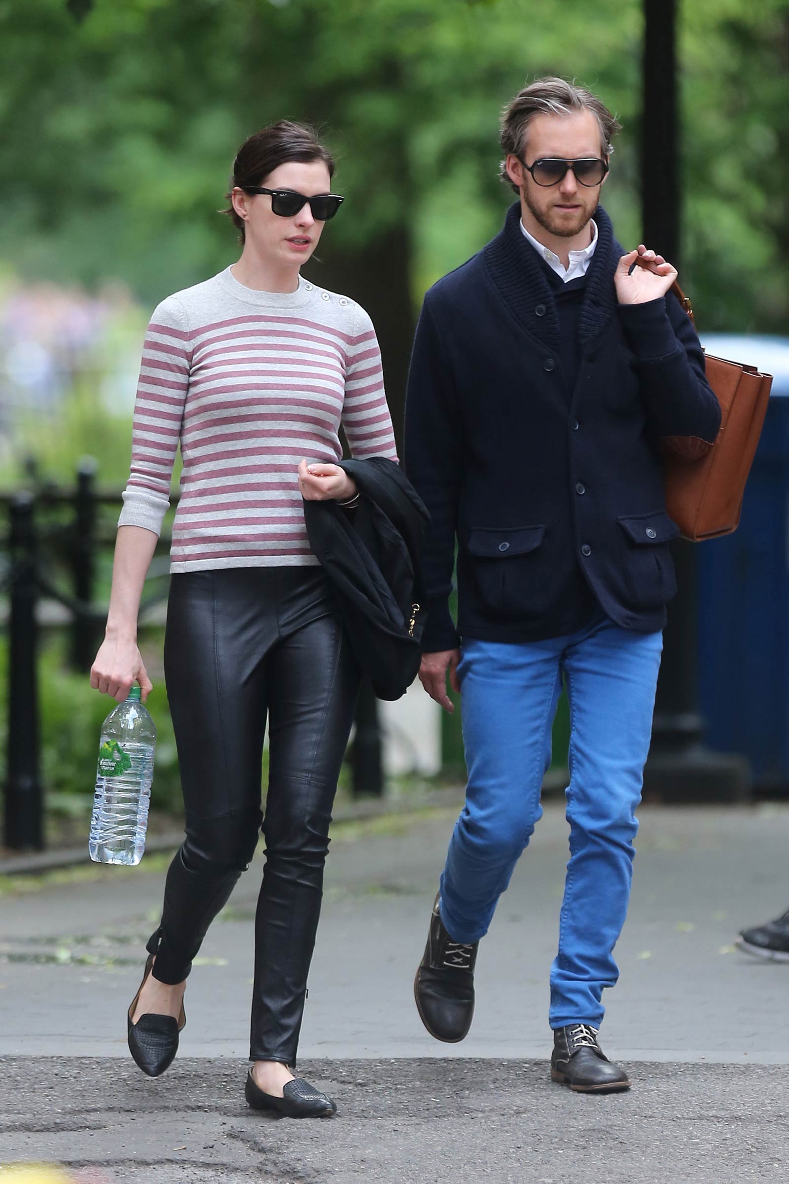 Anne Hathaway walking to the Public Theatre