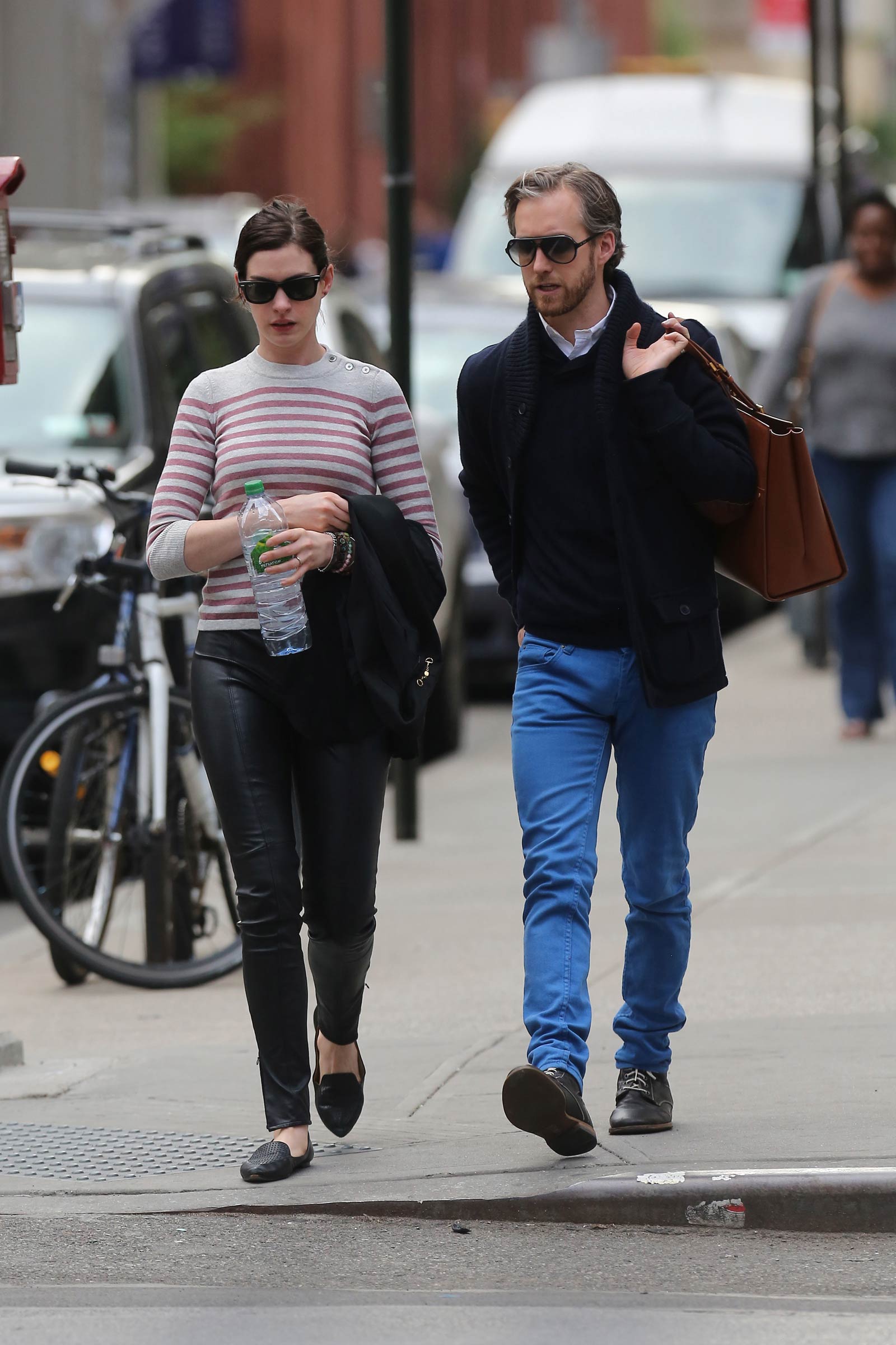 Anne Hathaway walking to the Public Theatre