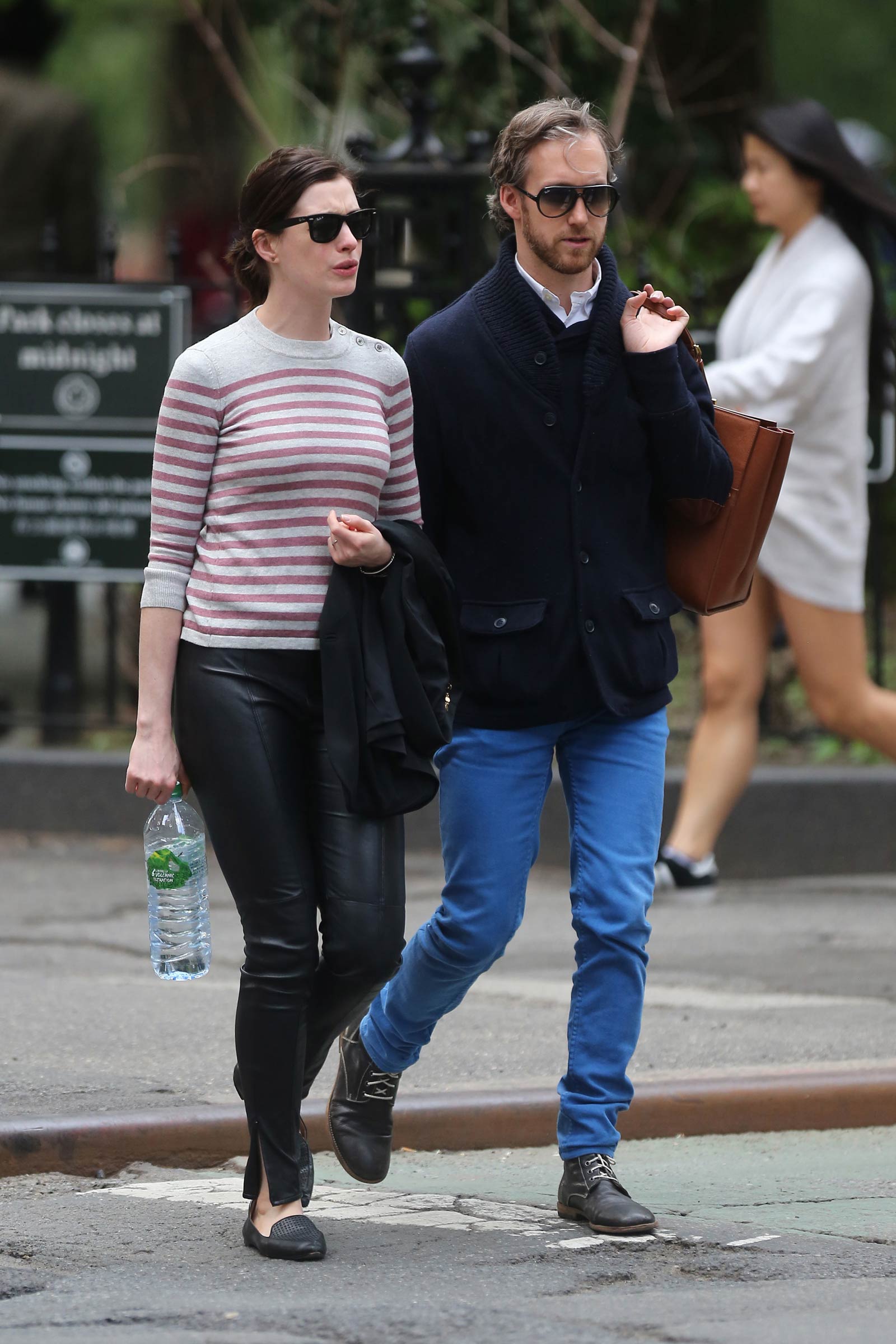 Anne Hathaway walking to the Public Theatre