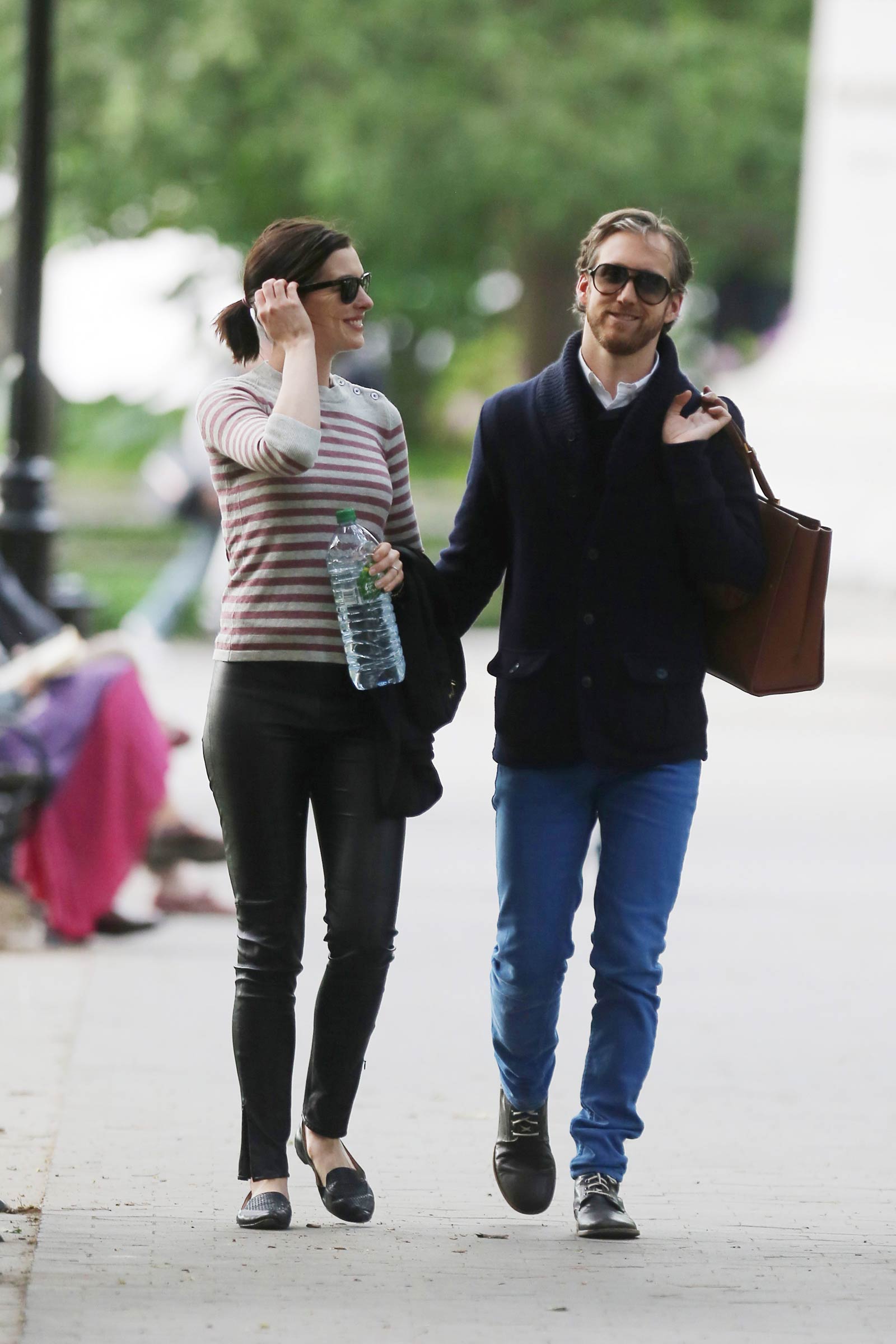 Anne Hathaway walking to the Public Theatre