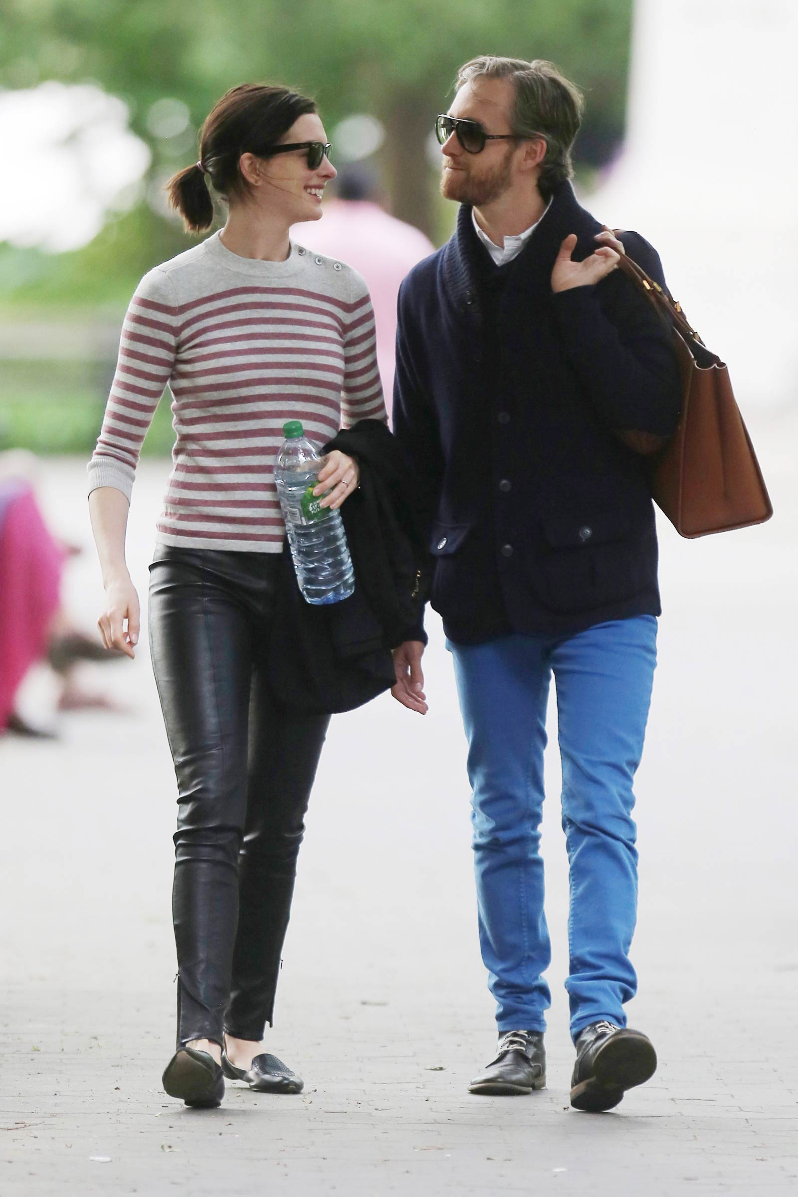 Anne Hathaway walking to the Public Theatre