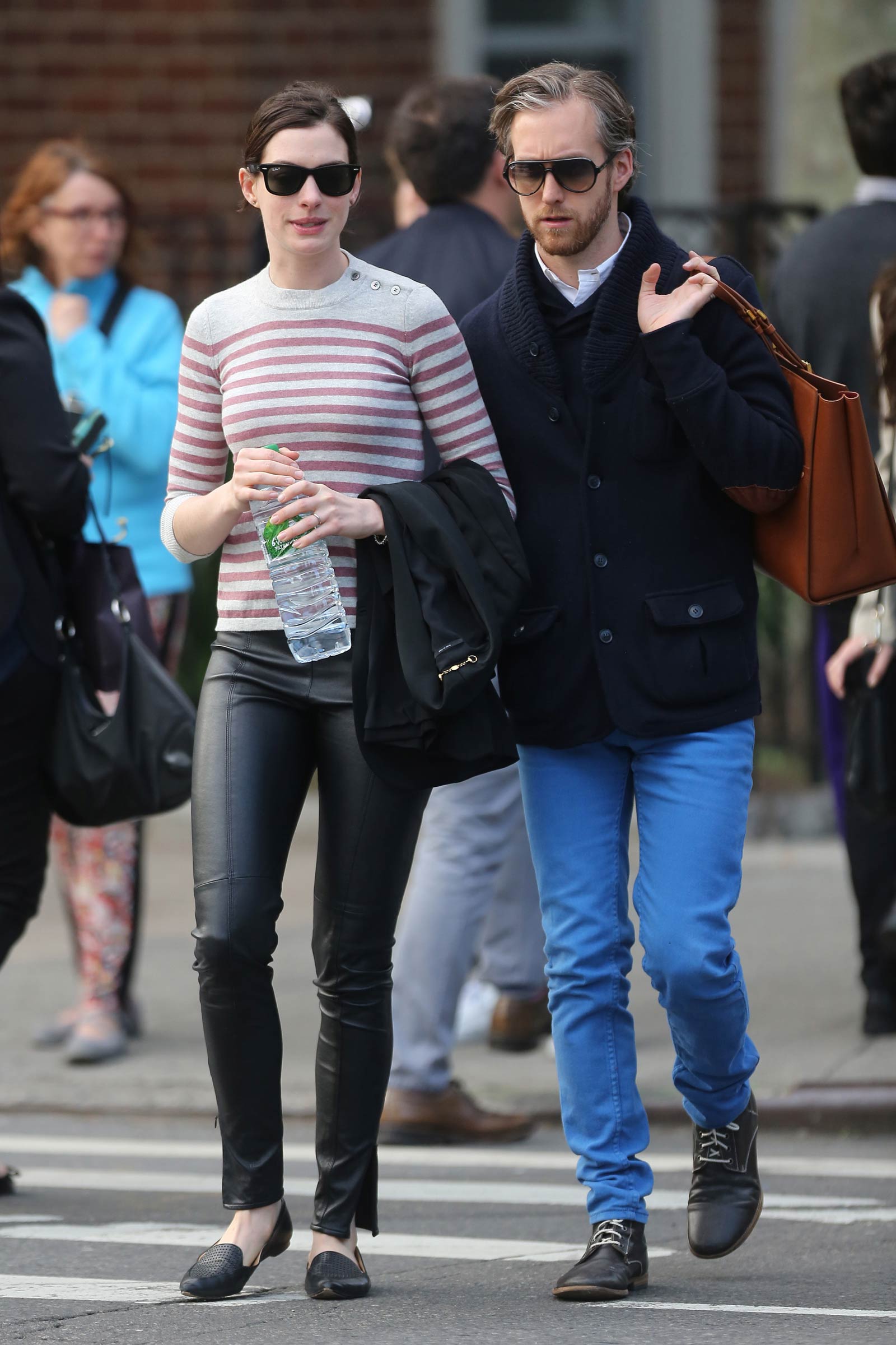 Anne Hathaway walking to the Public Theatre