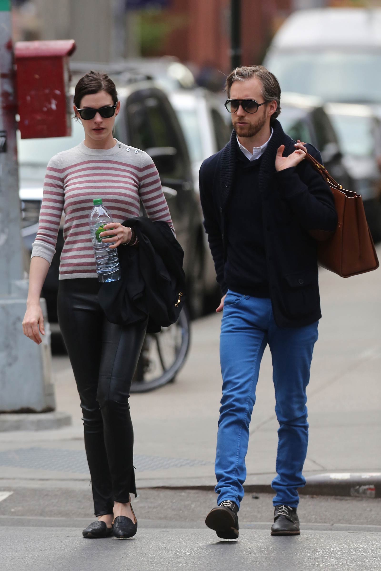 Anne Hathaway walking to the Public Theatre