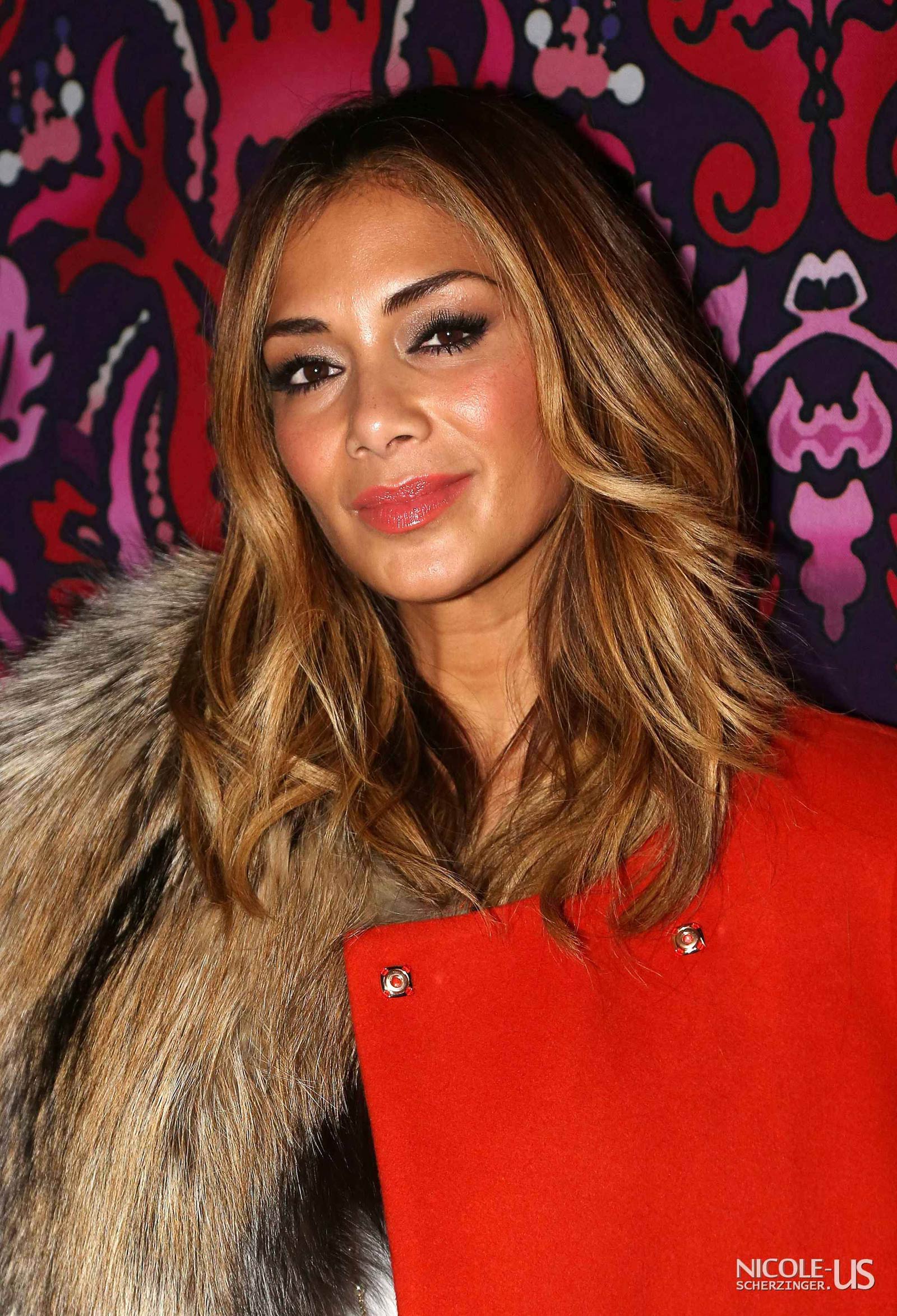 Nicole Scherzinger poses backstage at the musical Finding Neverland