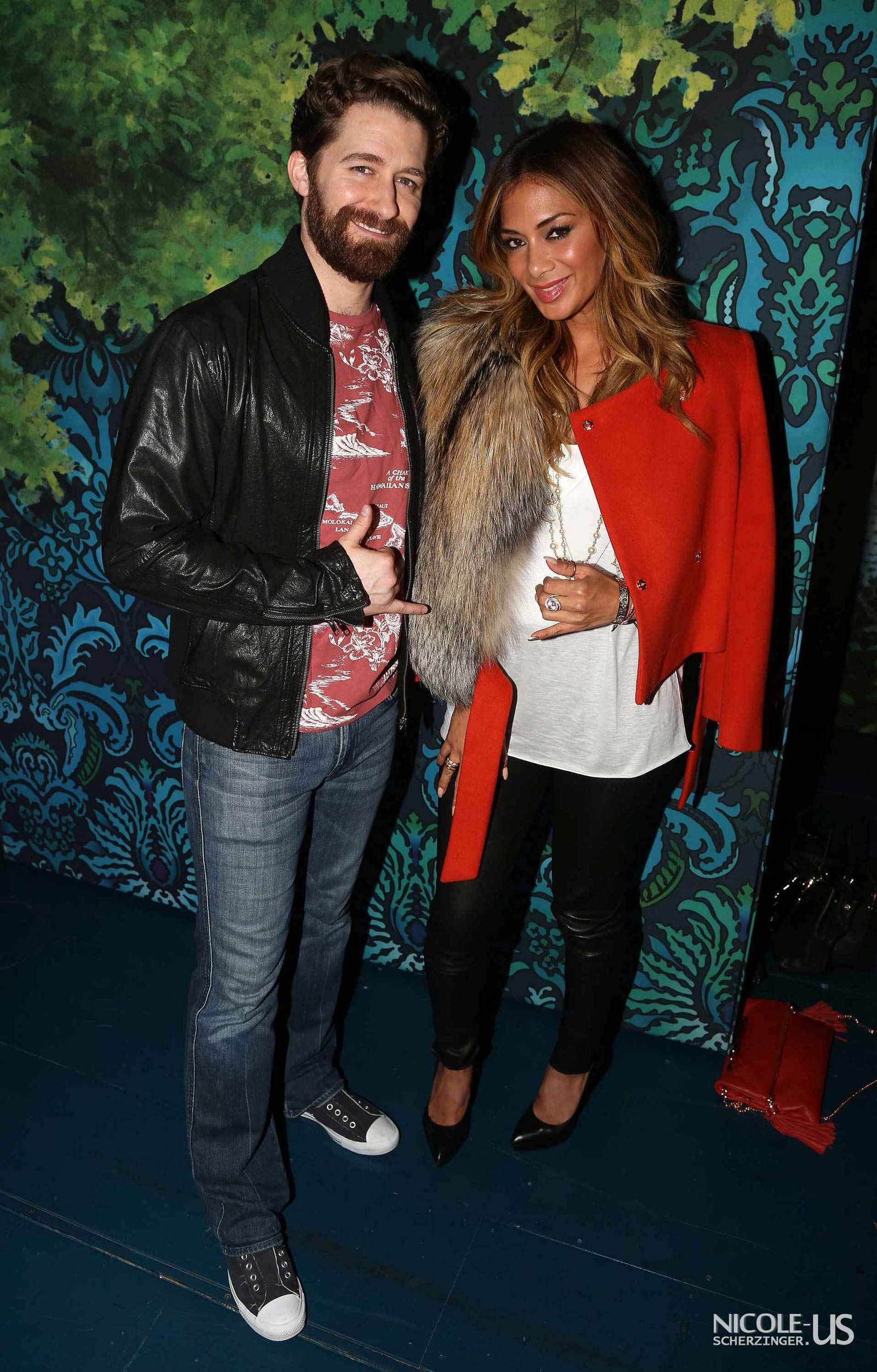 Nicole Scherzinger poses backstage at the musical Finding Neverland