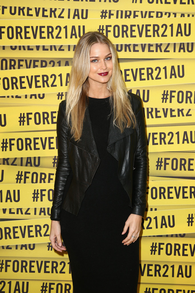 Renae Ayris arrives at the opening of the FOREVER 21 flagship store
