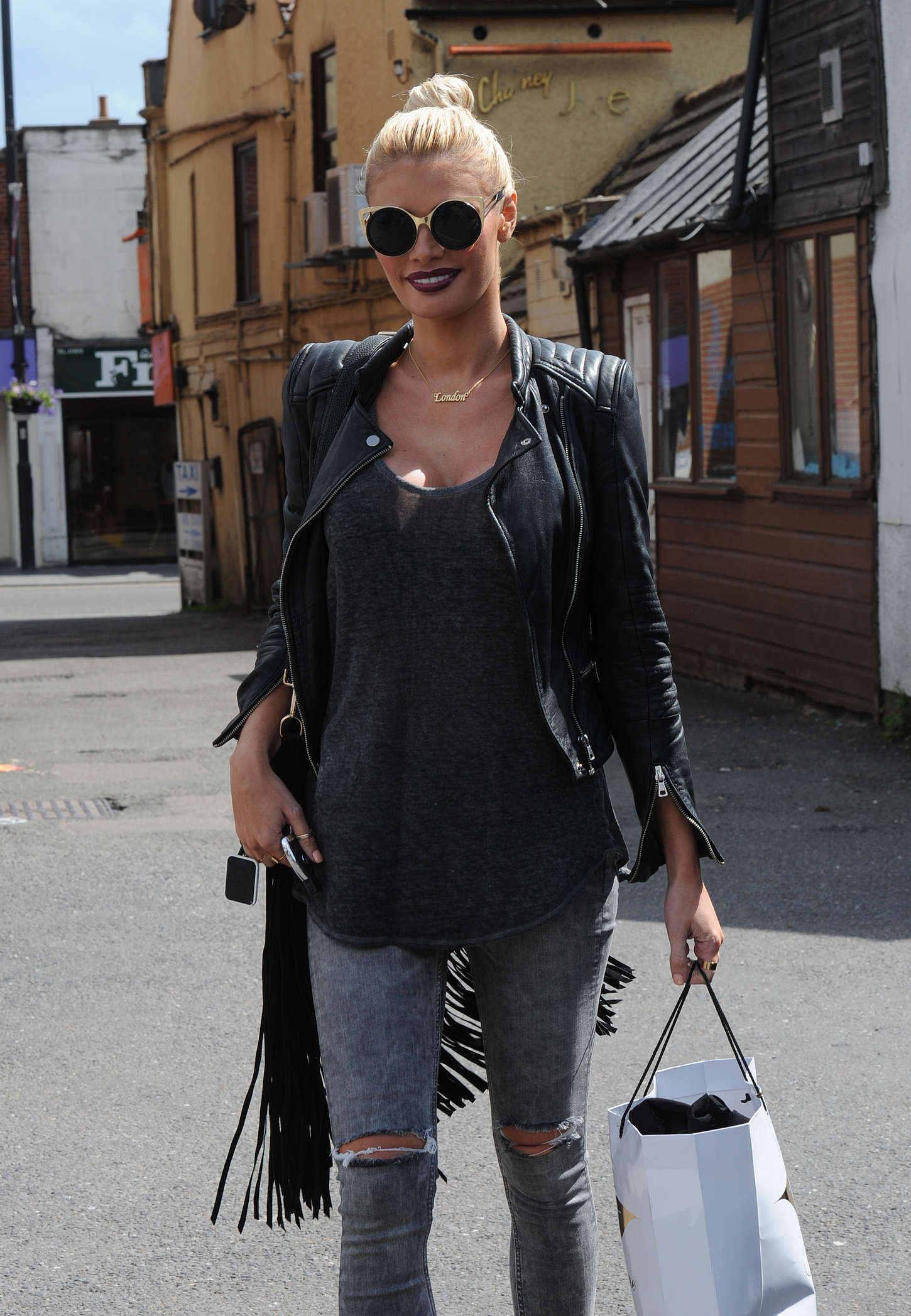 Chloe Sims out in Brentwood
