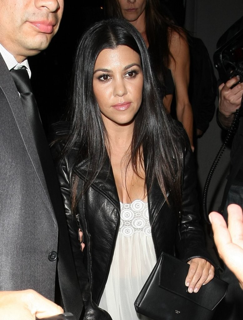 Kourtney Kardashian dine out at Craig’s Restaurant