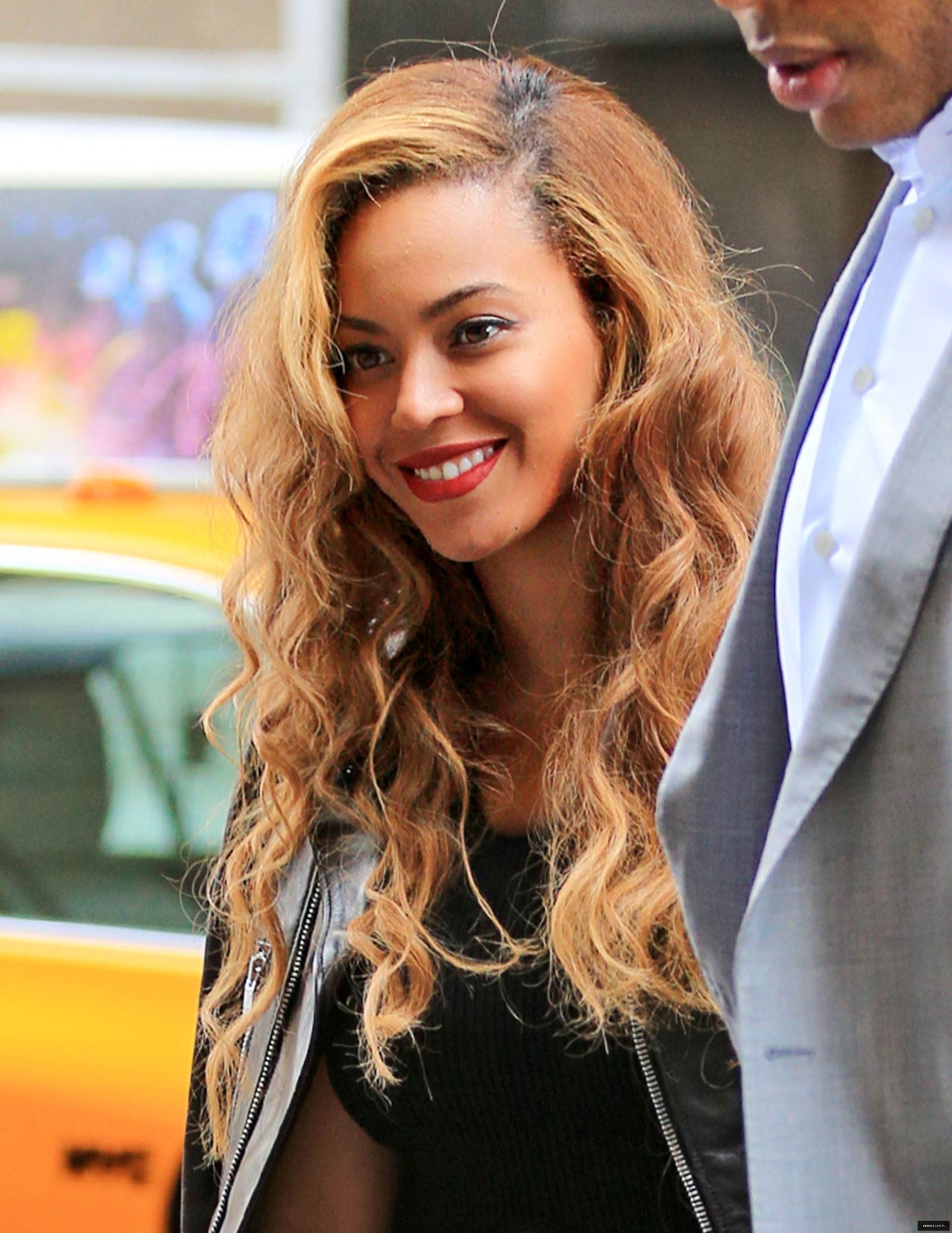 Beyonce arrives at her Office Building