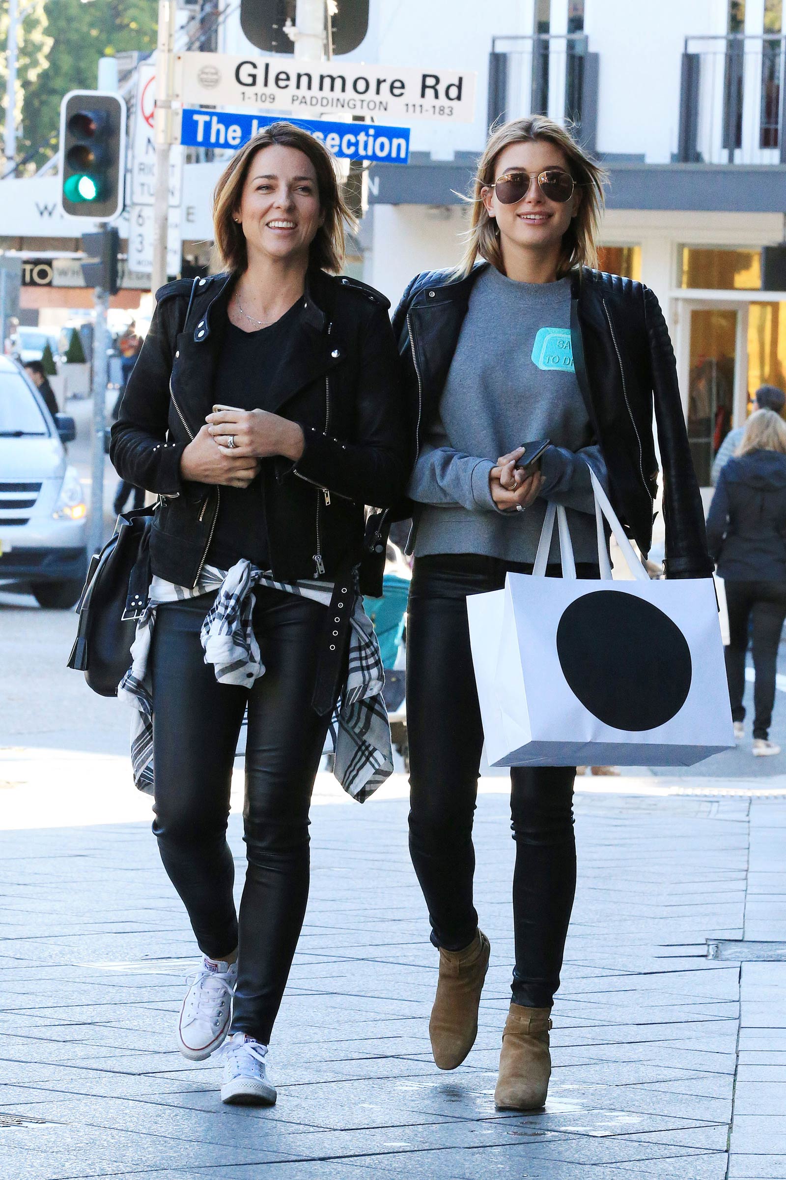 Hailey Baldwin Shopping in Sydney